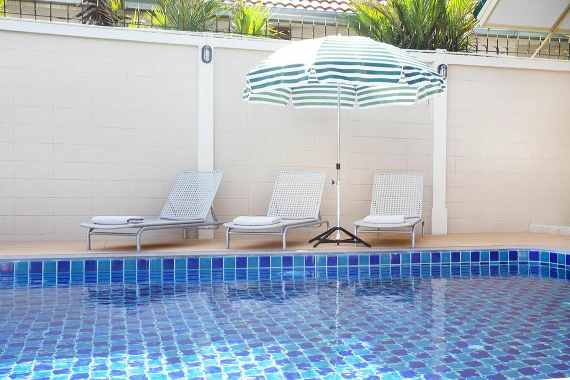Pool Tanzanite Near Walking Street * Pattaya