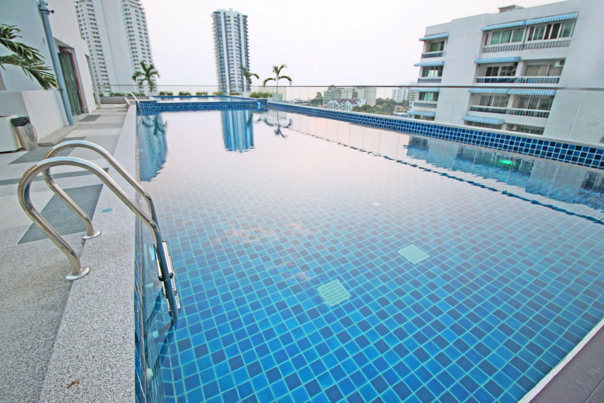 Laguna Bay 2 By Sunny Apartment
