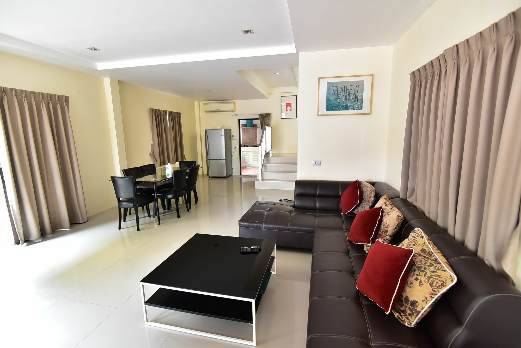 Baan Roi Lan
