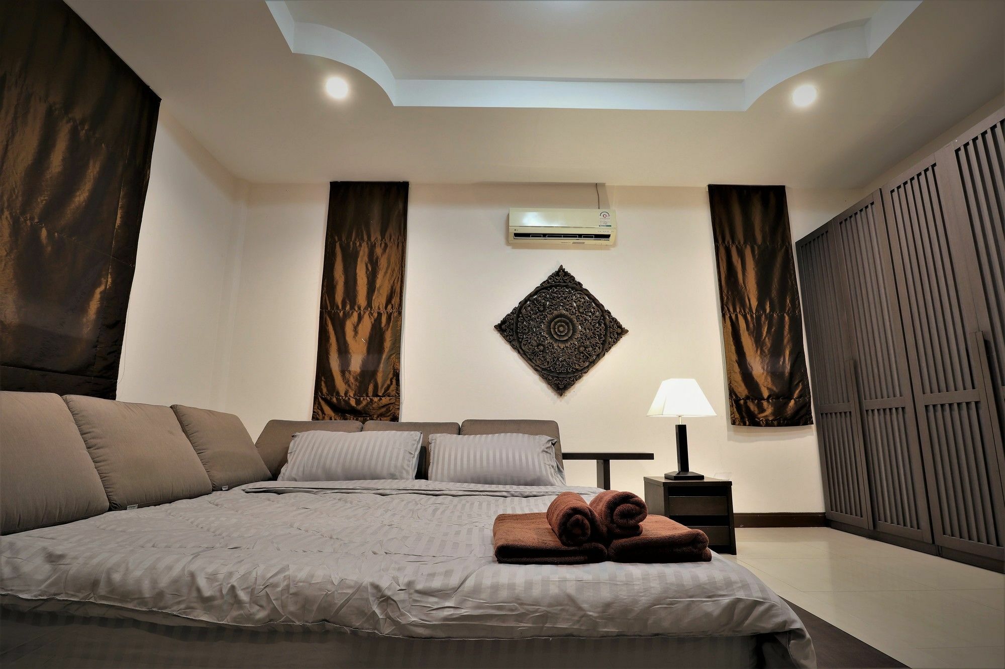 Villa Hansa Paradise Hill Pool Pattaya