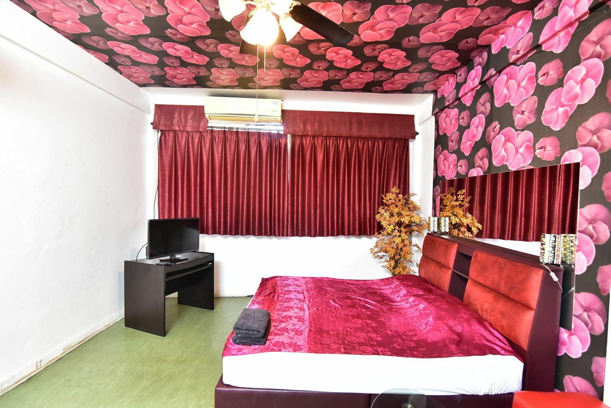 Maxwell Hotel 2*