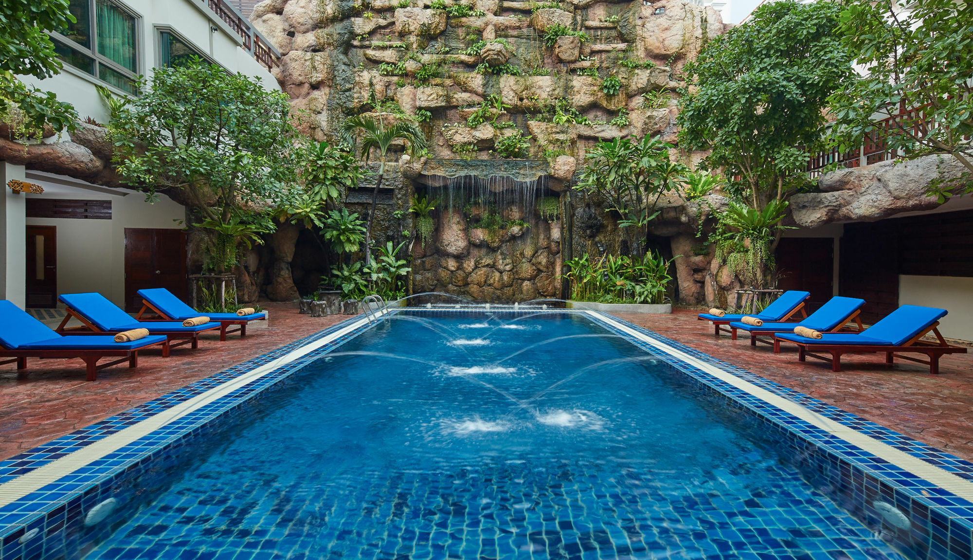 The Agate Boutique 4*
