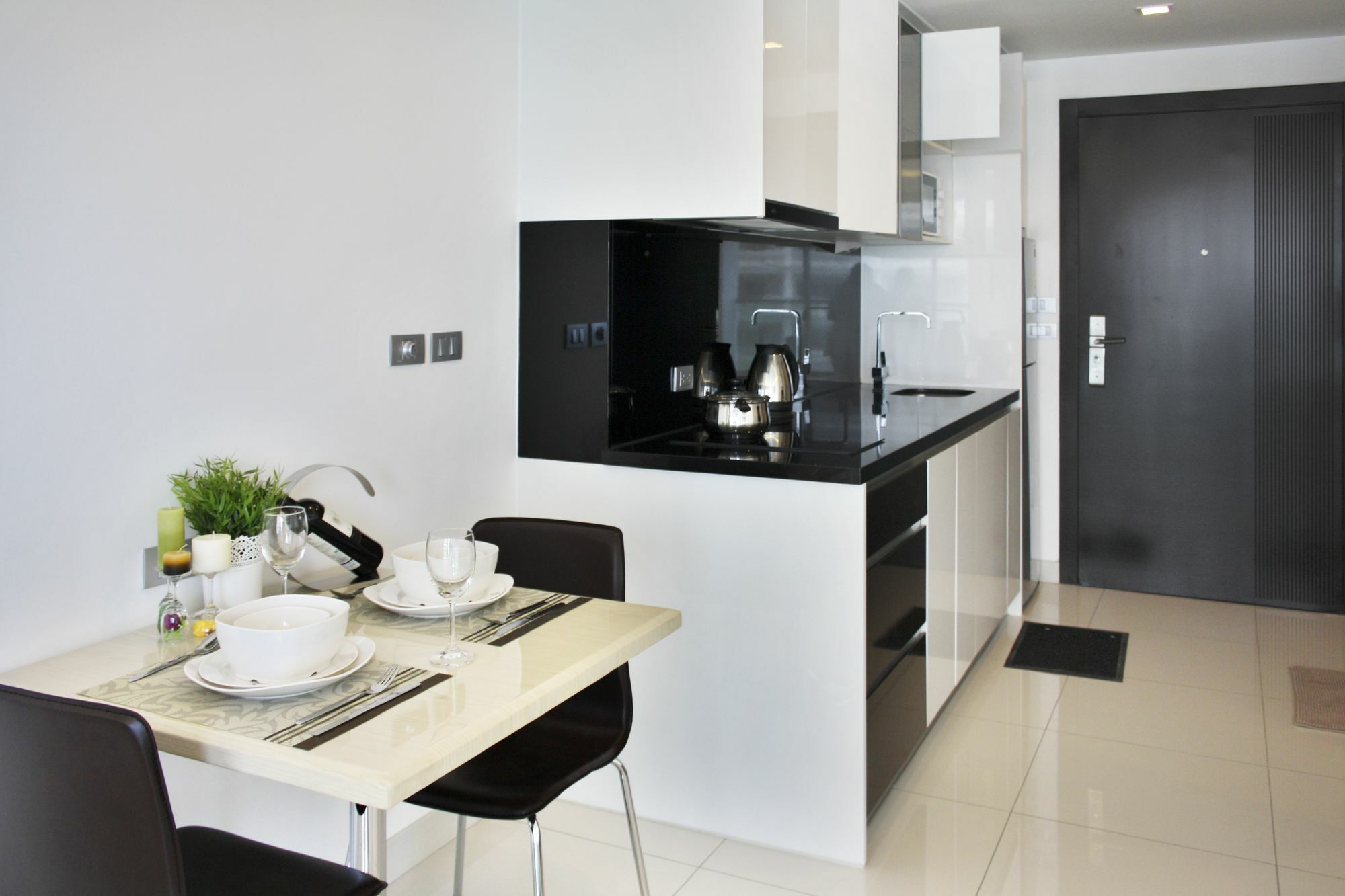 Wong Amat 2 Br Apartment Pattaya