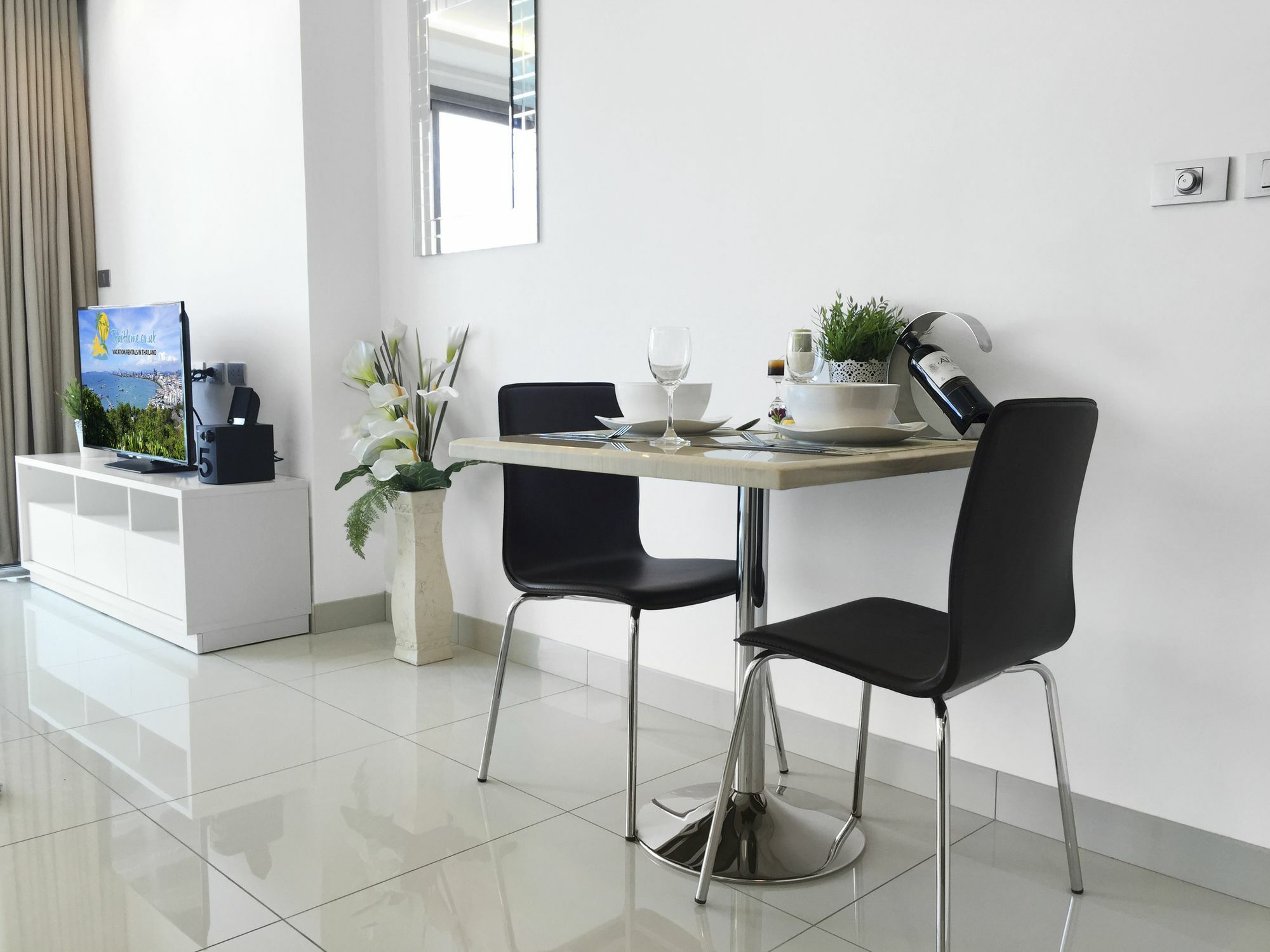 Apartment Wong Amat 2 Br *