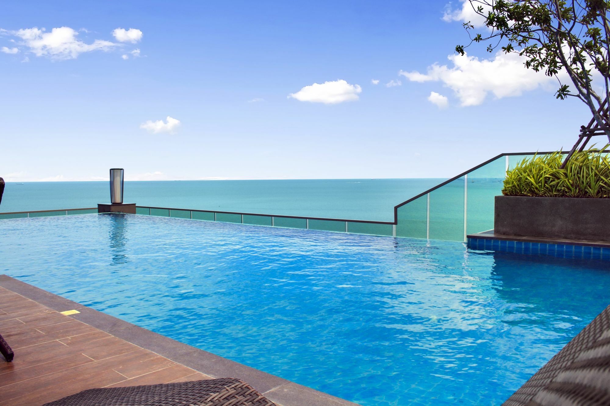 Wong Amat 2 Br Apartment