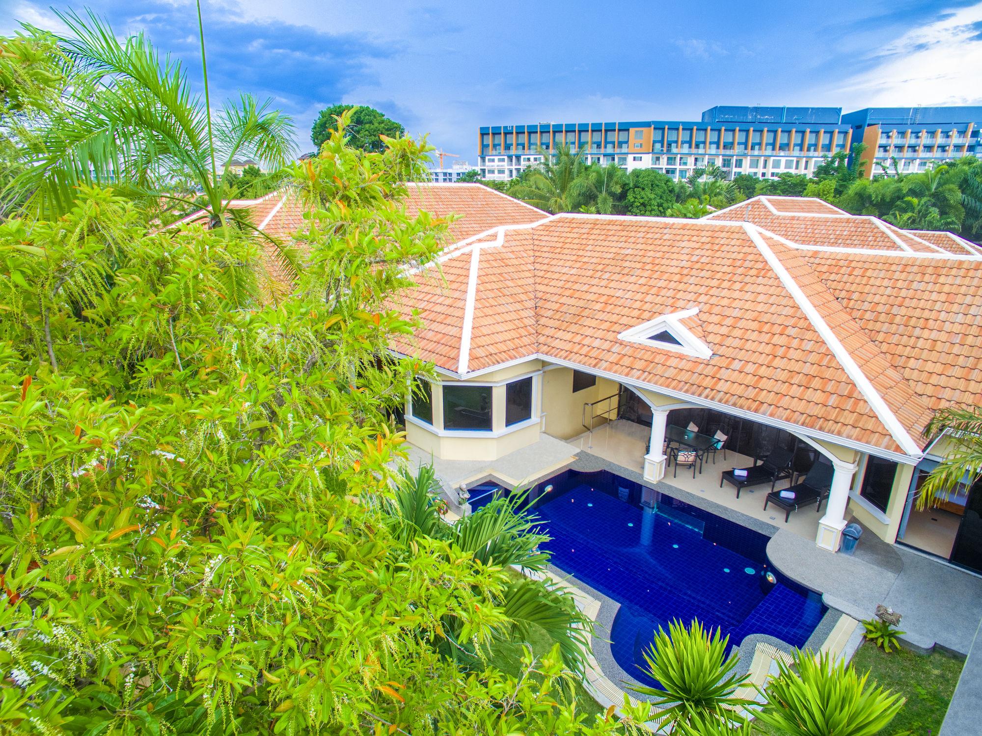 Vip Villas Palm Oasis Jomtien Beach Hotel