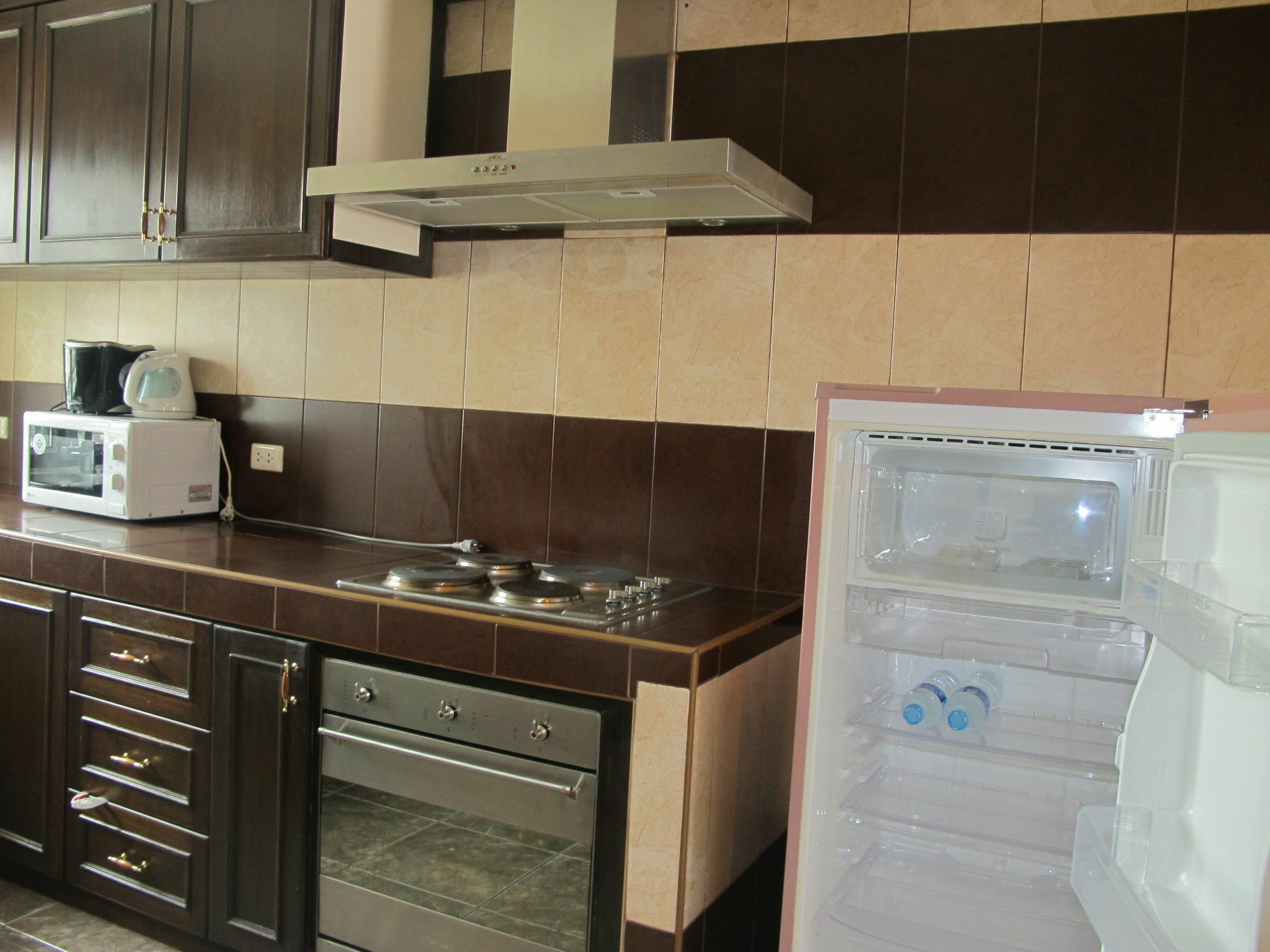 Rouge Service Apartment Pattaya