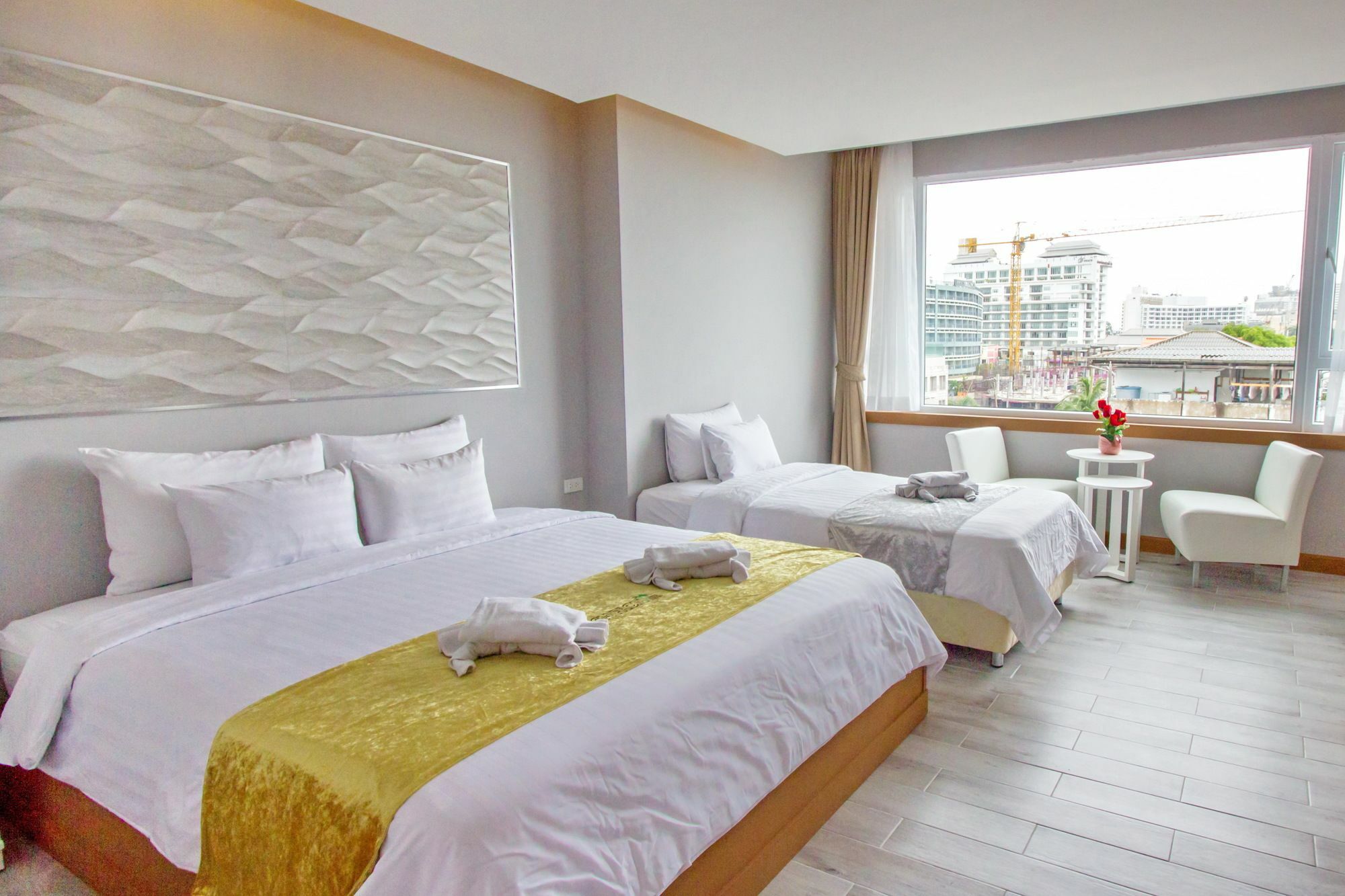 The Front Resort, Pattaya