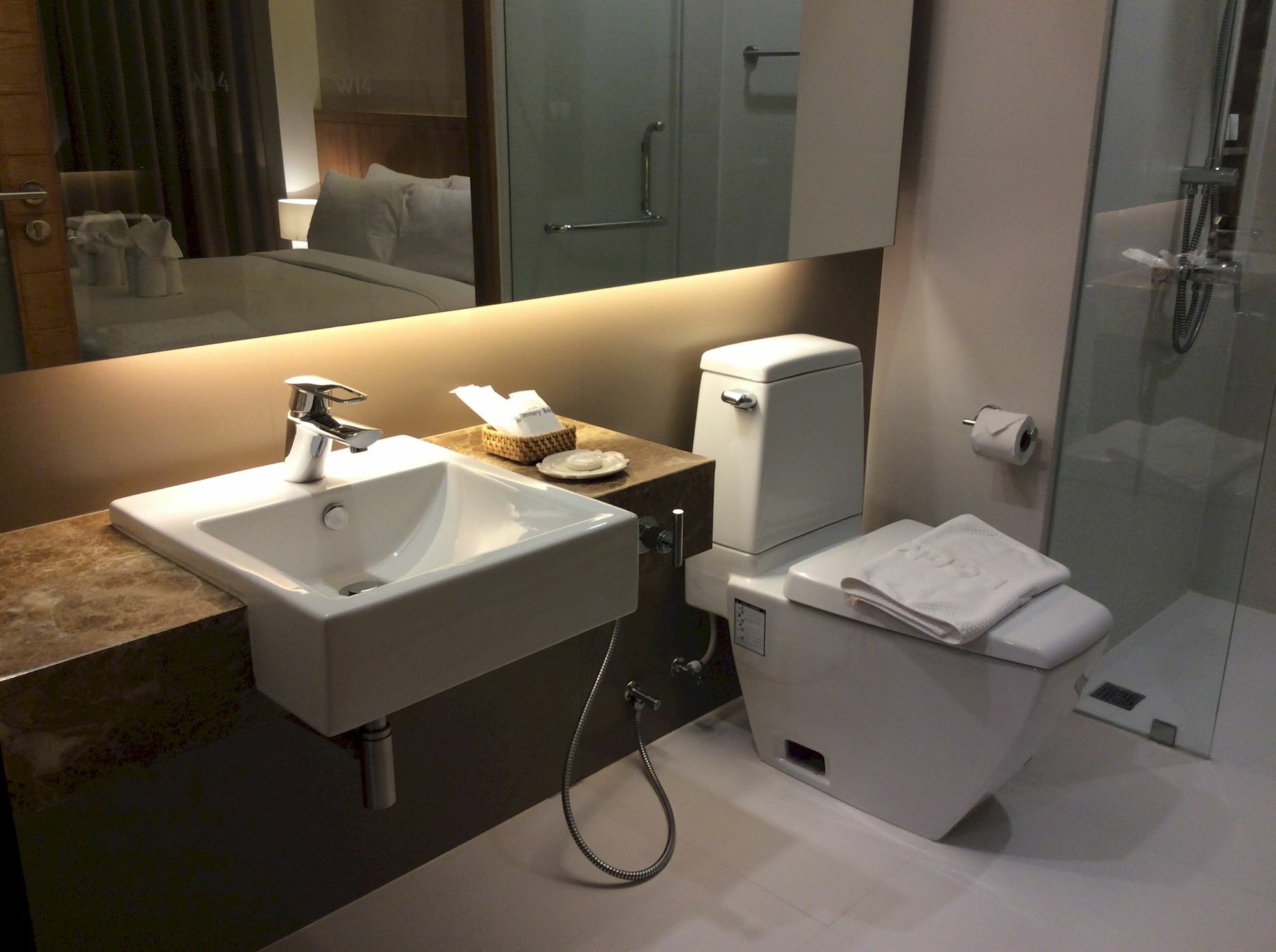 Hotel W14 3*