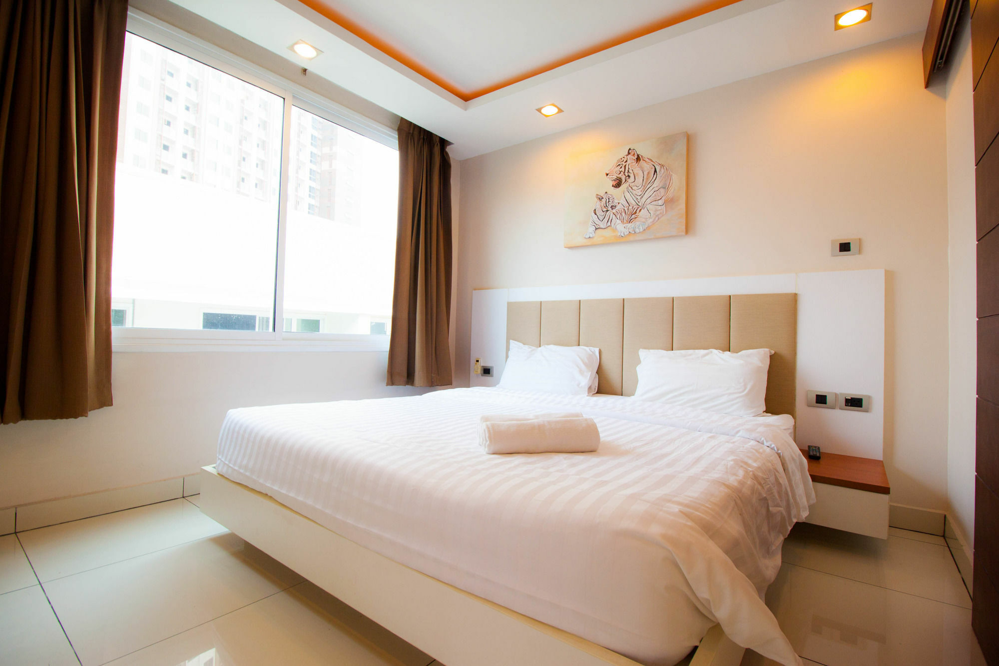 Hyde Park By Sunny Pattaya