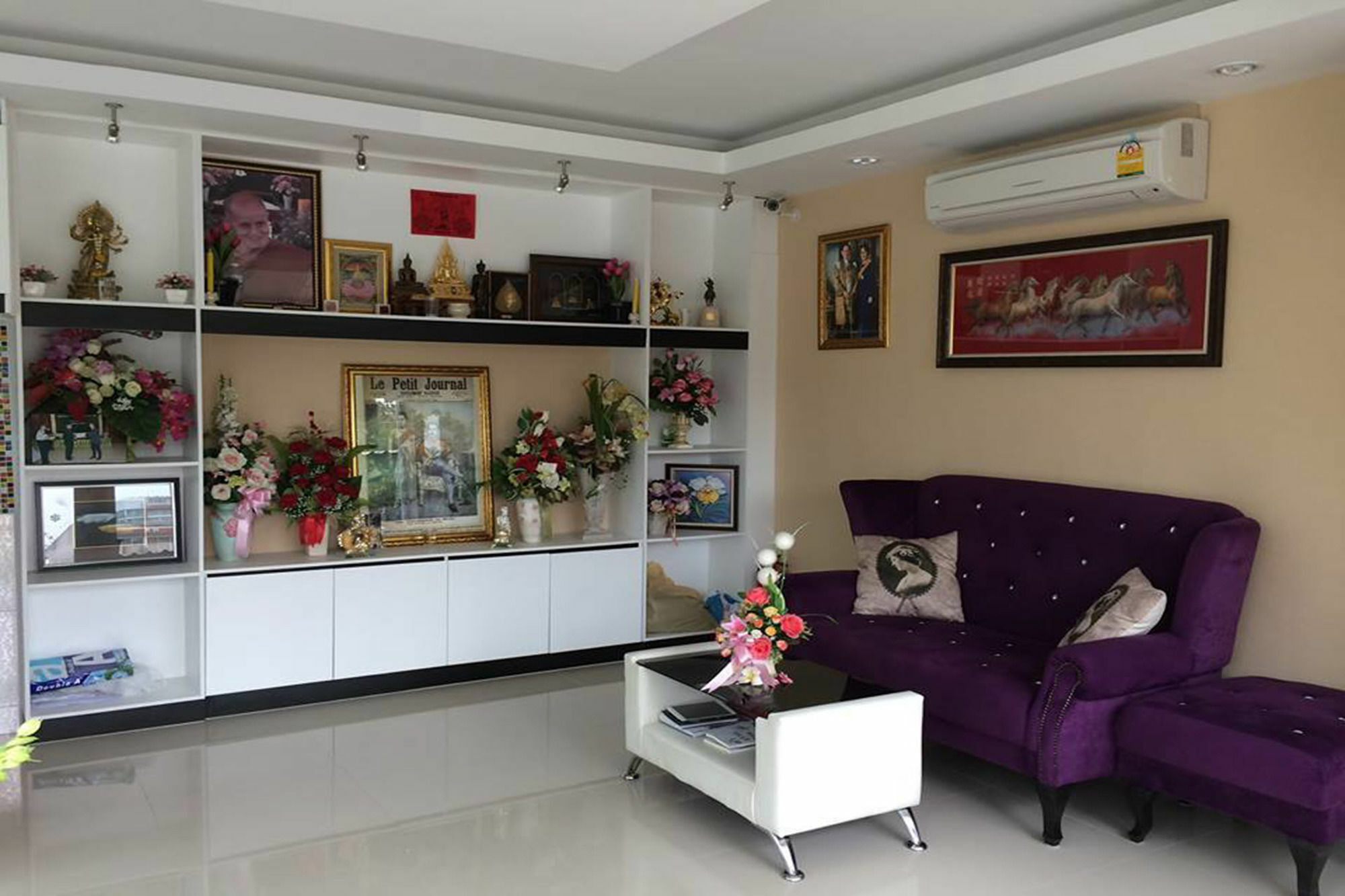 Oyo 75389 Pandora House 2*