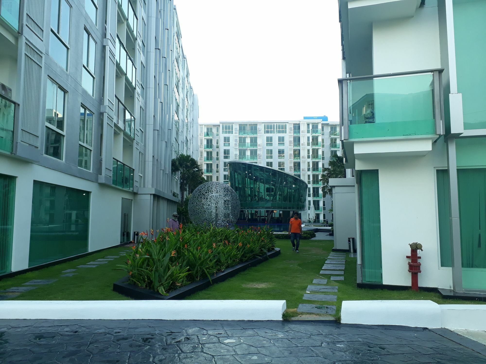 Center Apartment *