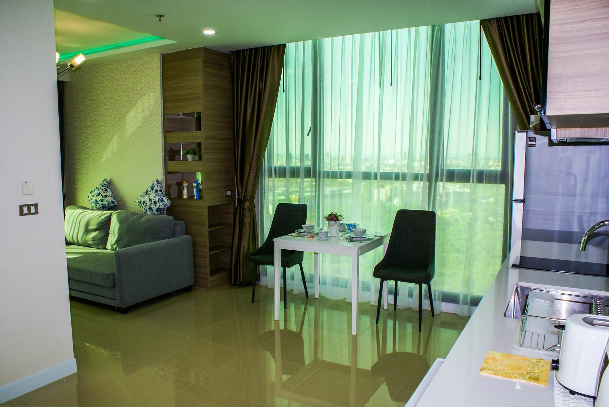 Dusit Grand View Jomtien Hotel Pattaya