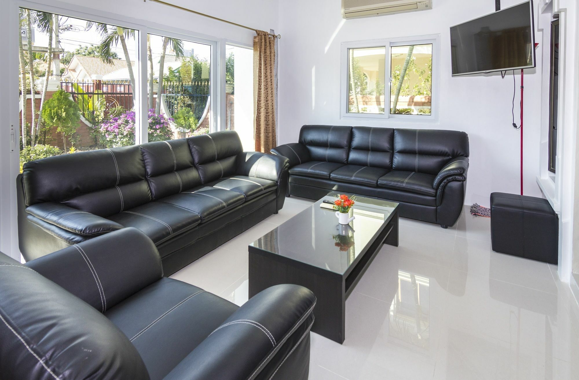 Ratana - House Walking Street Villa Pattaya