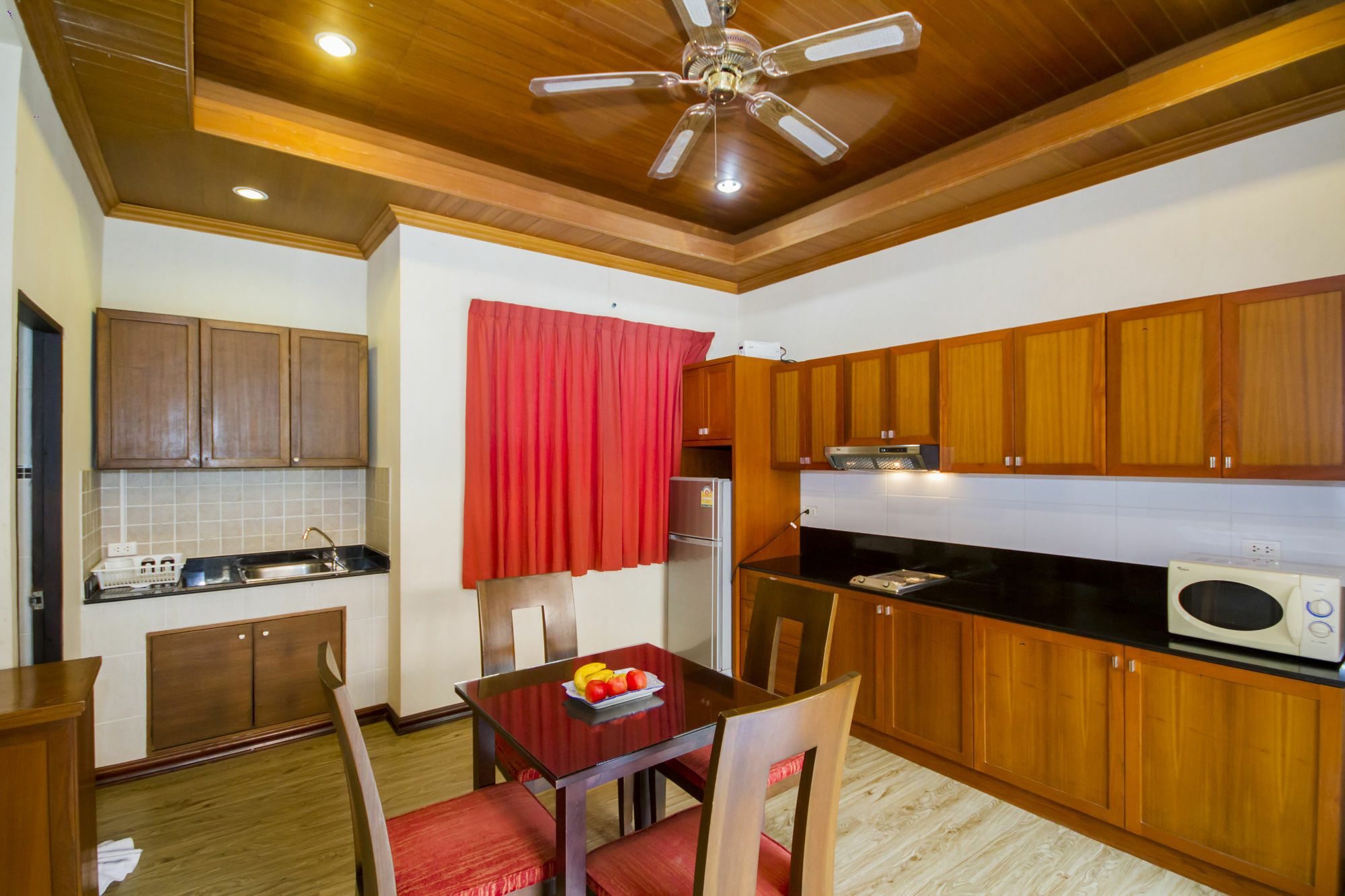 Apartment Pratamnak