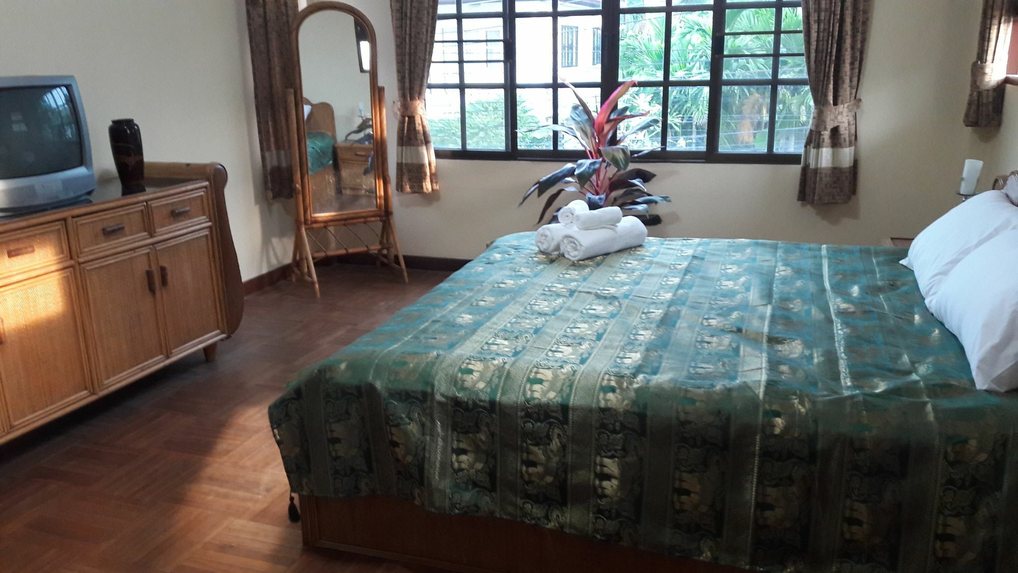 Apartment 4 Bedroom House & Private Pool Pattaya