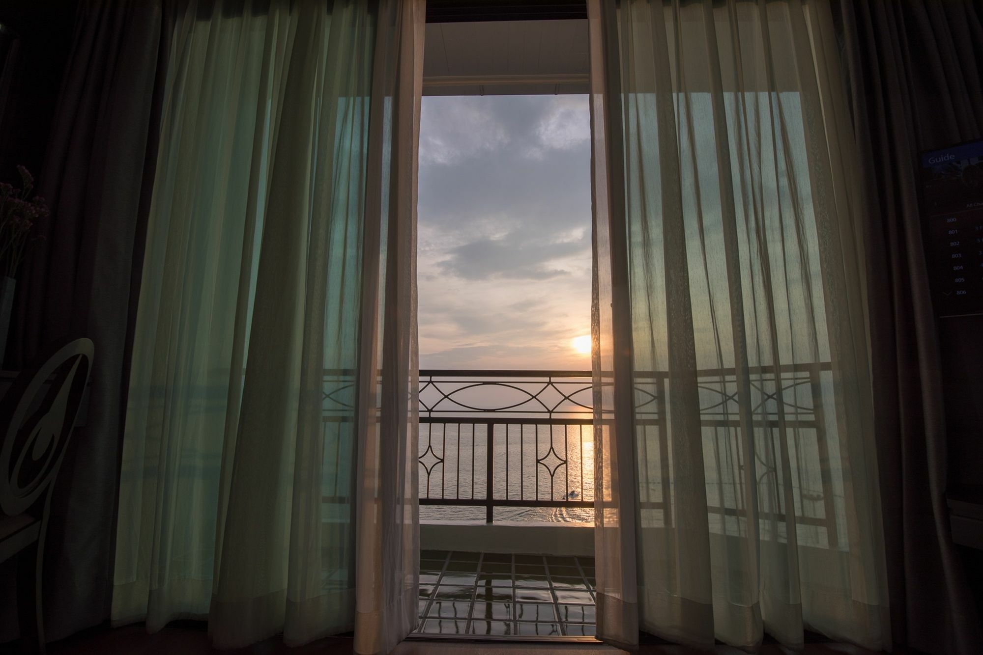 Bay Jomtien Hotel