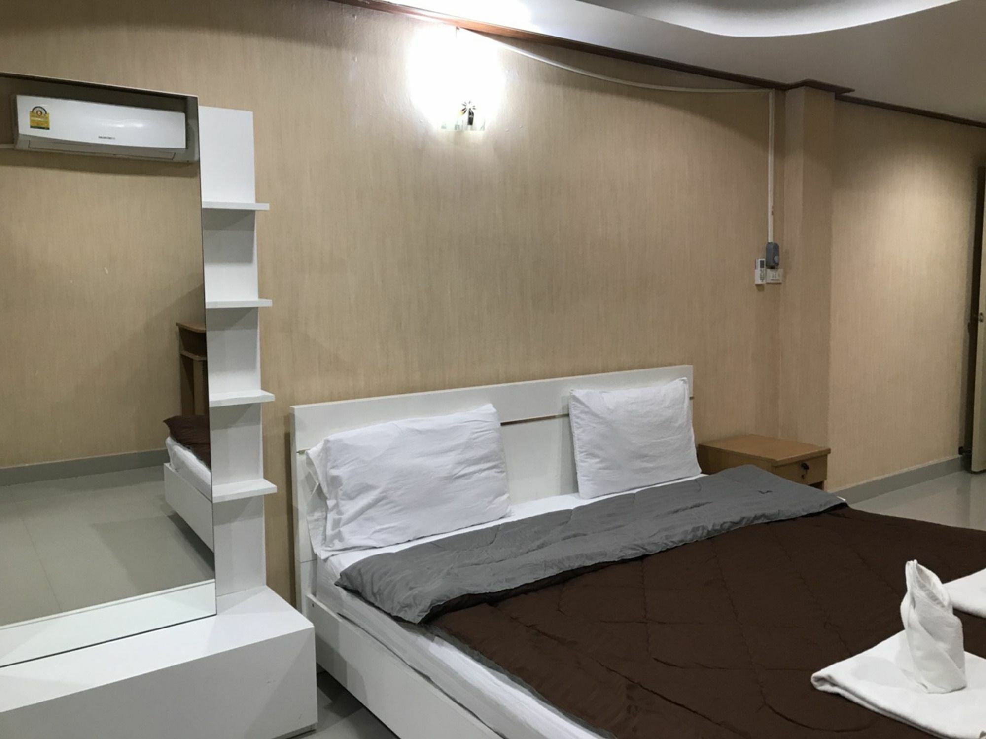 Guest house Oyo 75494 President