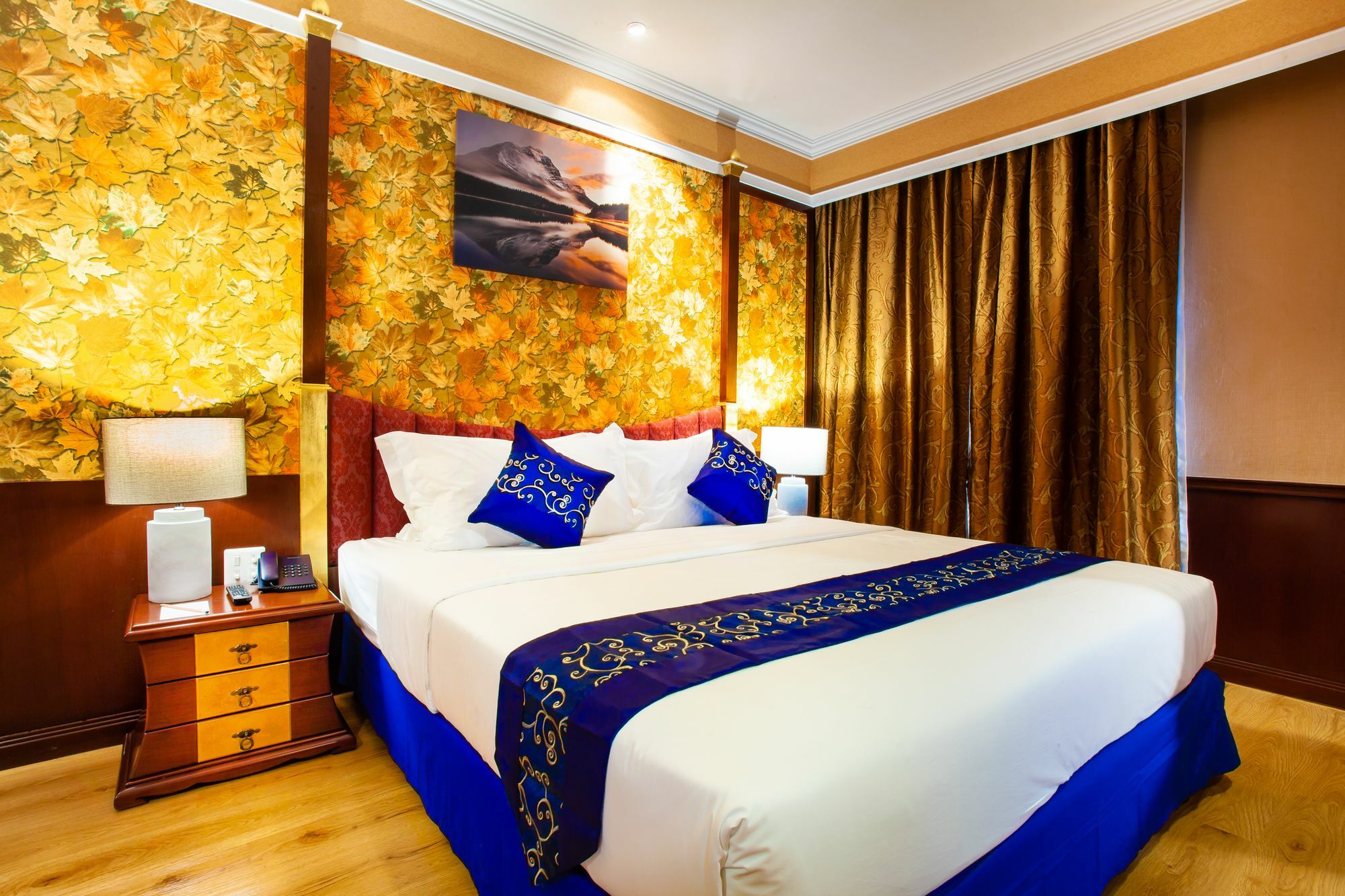 Floral - Dolphin Circle Resort 4*