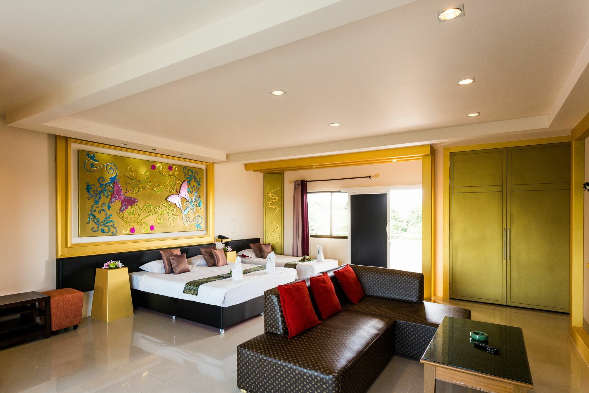 Resort Marble Garden View