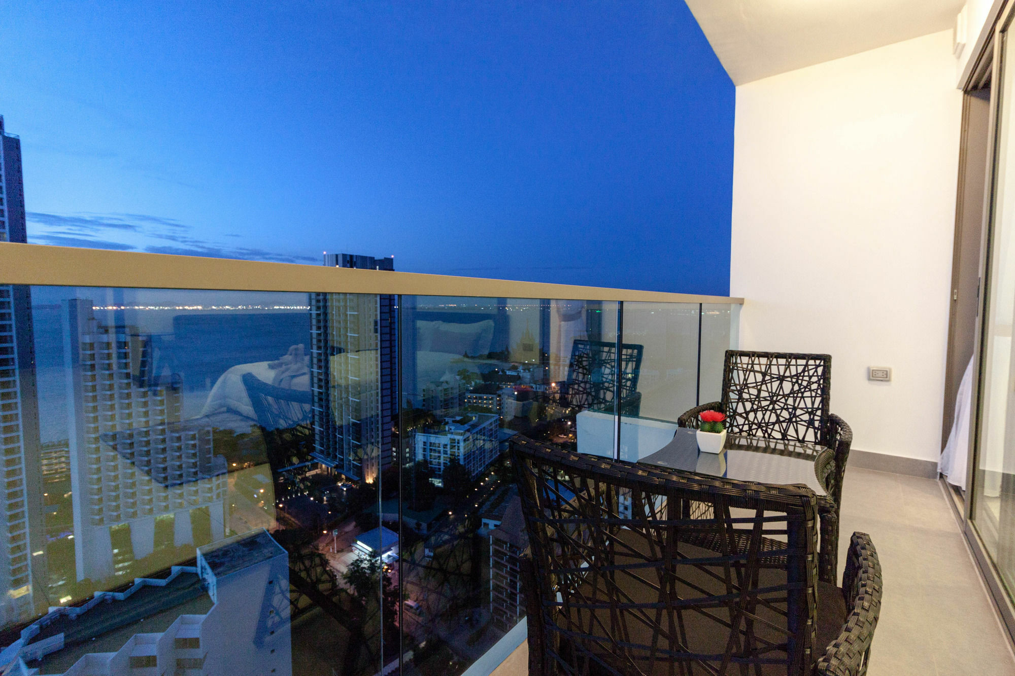 Wongamat Tower 1 Bedroom *