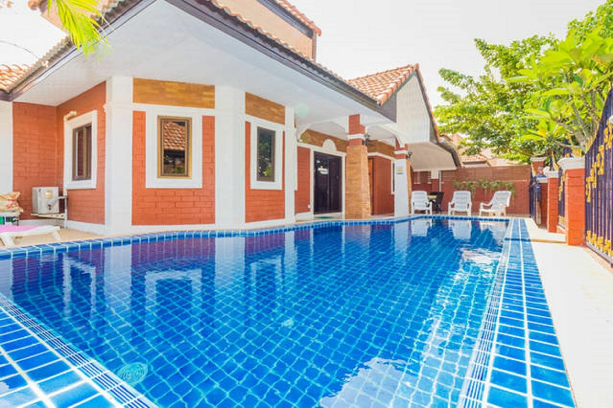 Baan Kanittha - 4 Bedrooms Garden Villa Pattaya