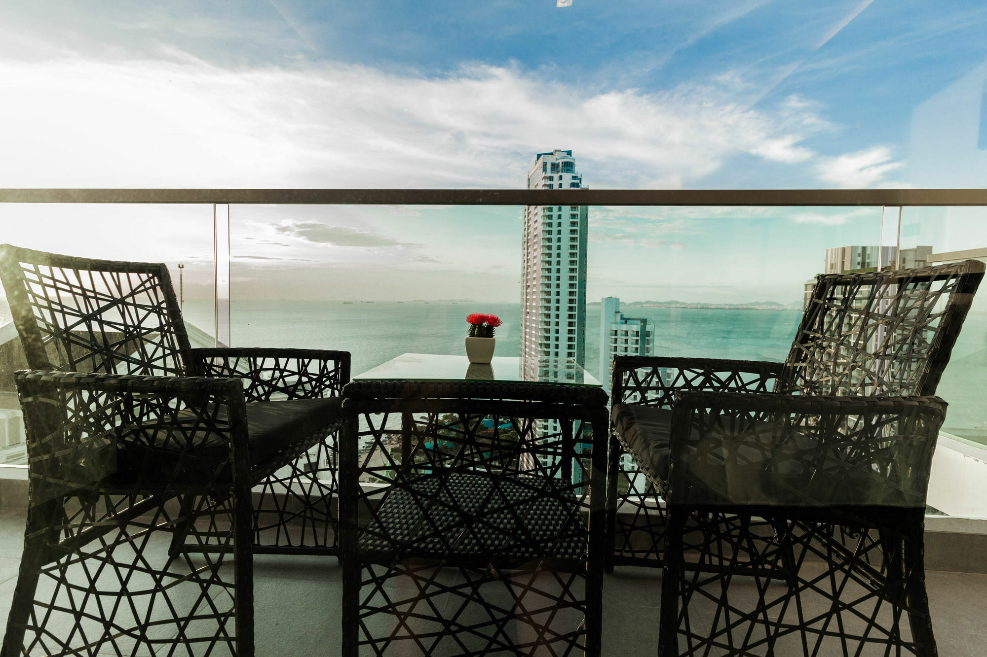 Apartment Wongamat Tower 1 Bedroom Pattaya