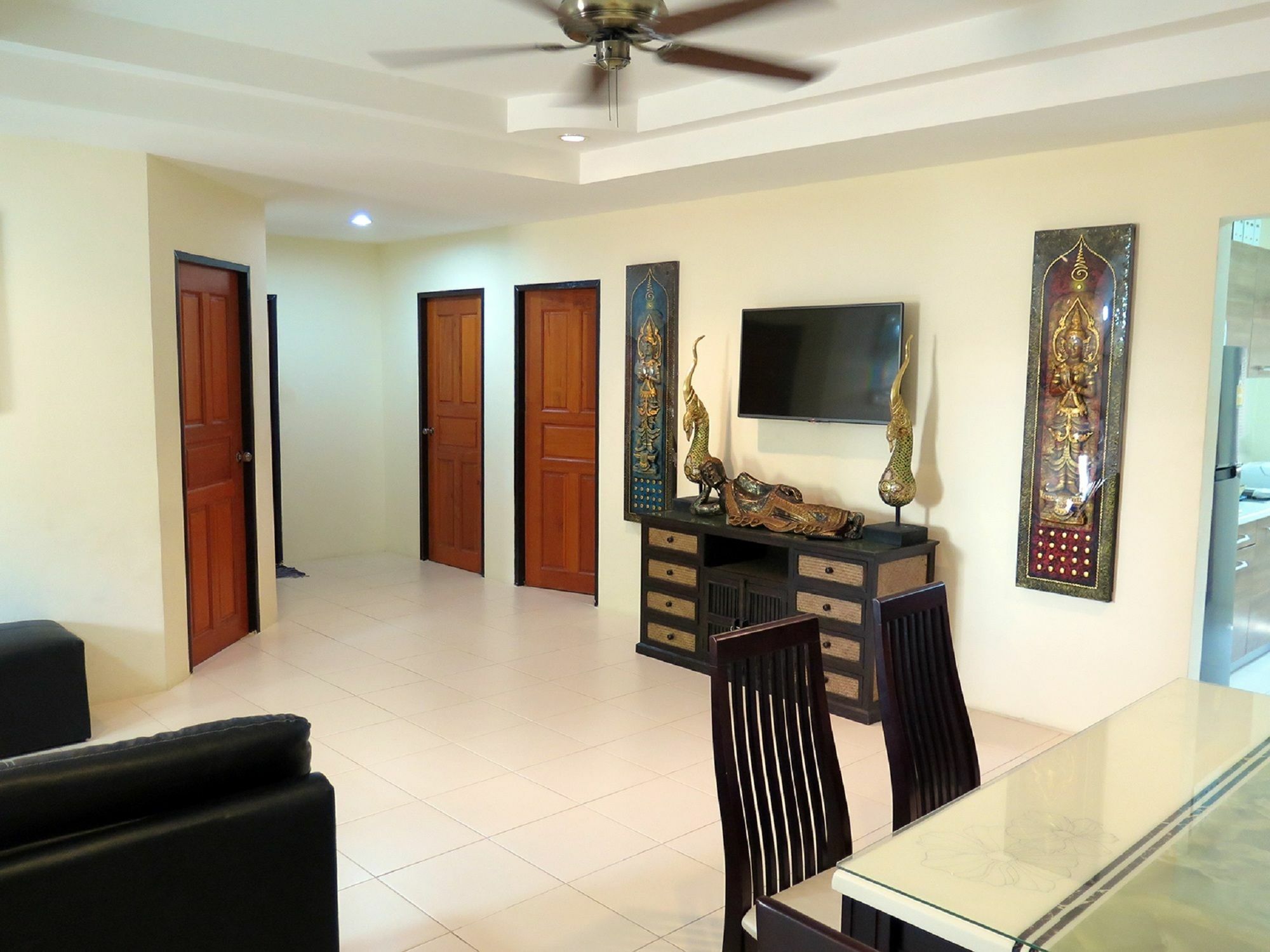 Baan Kanittha - 4 Bedrooms Garden Villa Pattaya