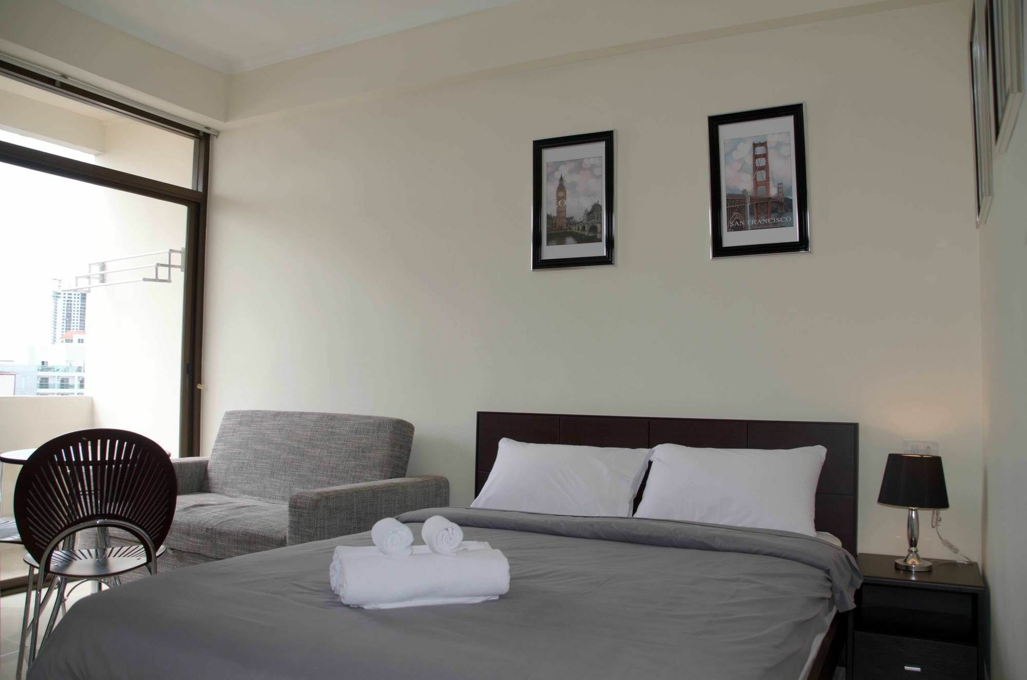 Thepthip Artdeco Studio Pattaya