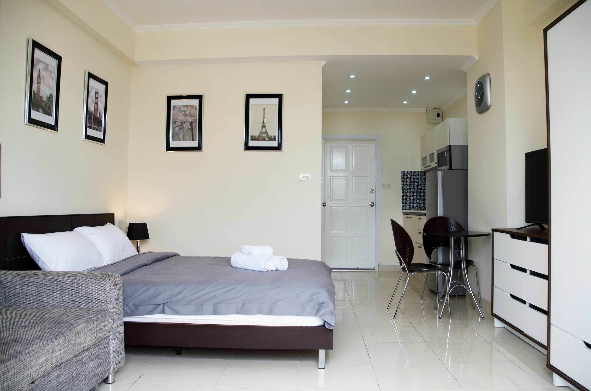Thepthip Artdeco Studio Apartment Pattaya