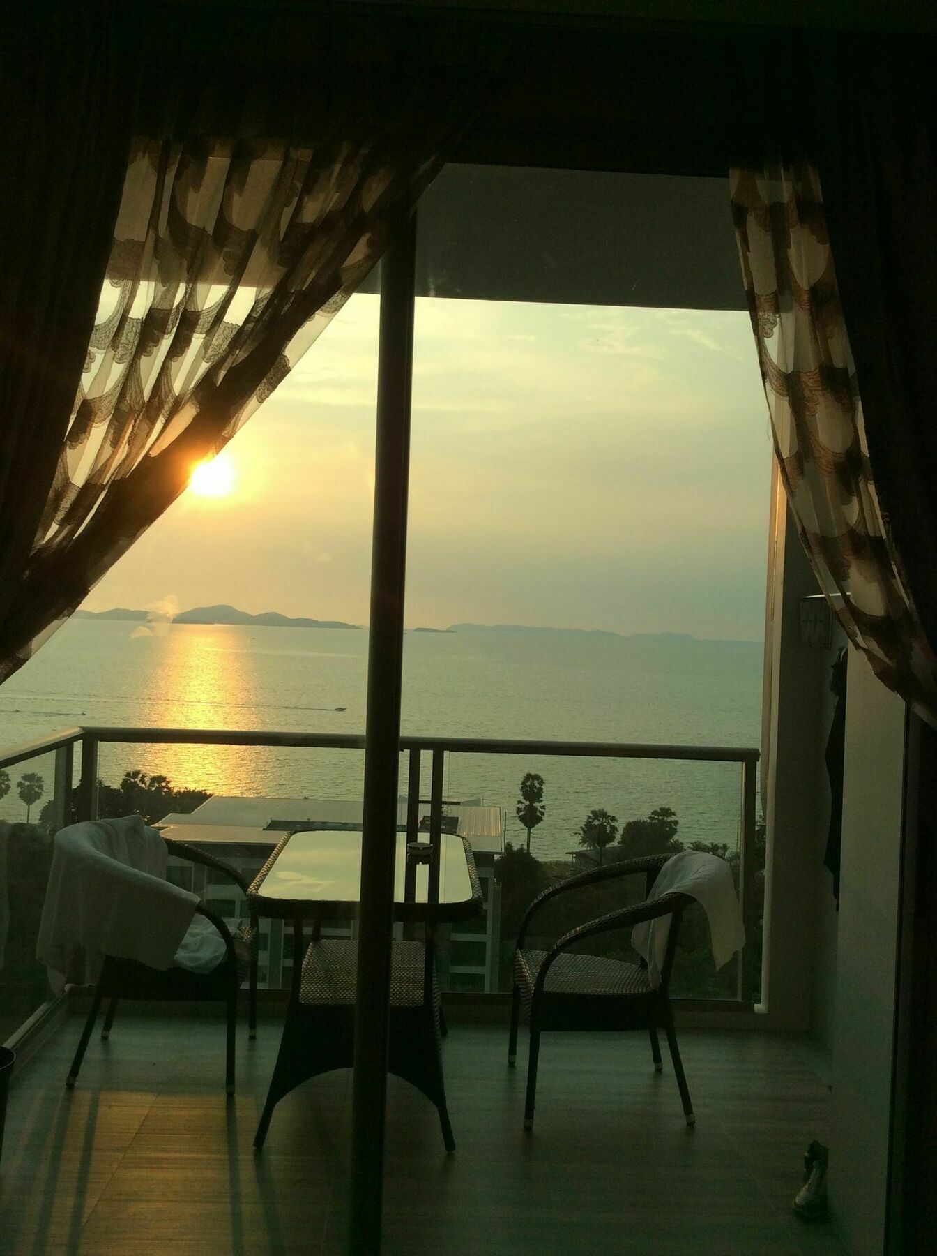 Apartment The Riviera Wongamat Hong *