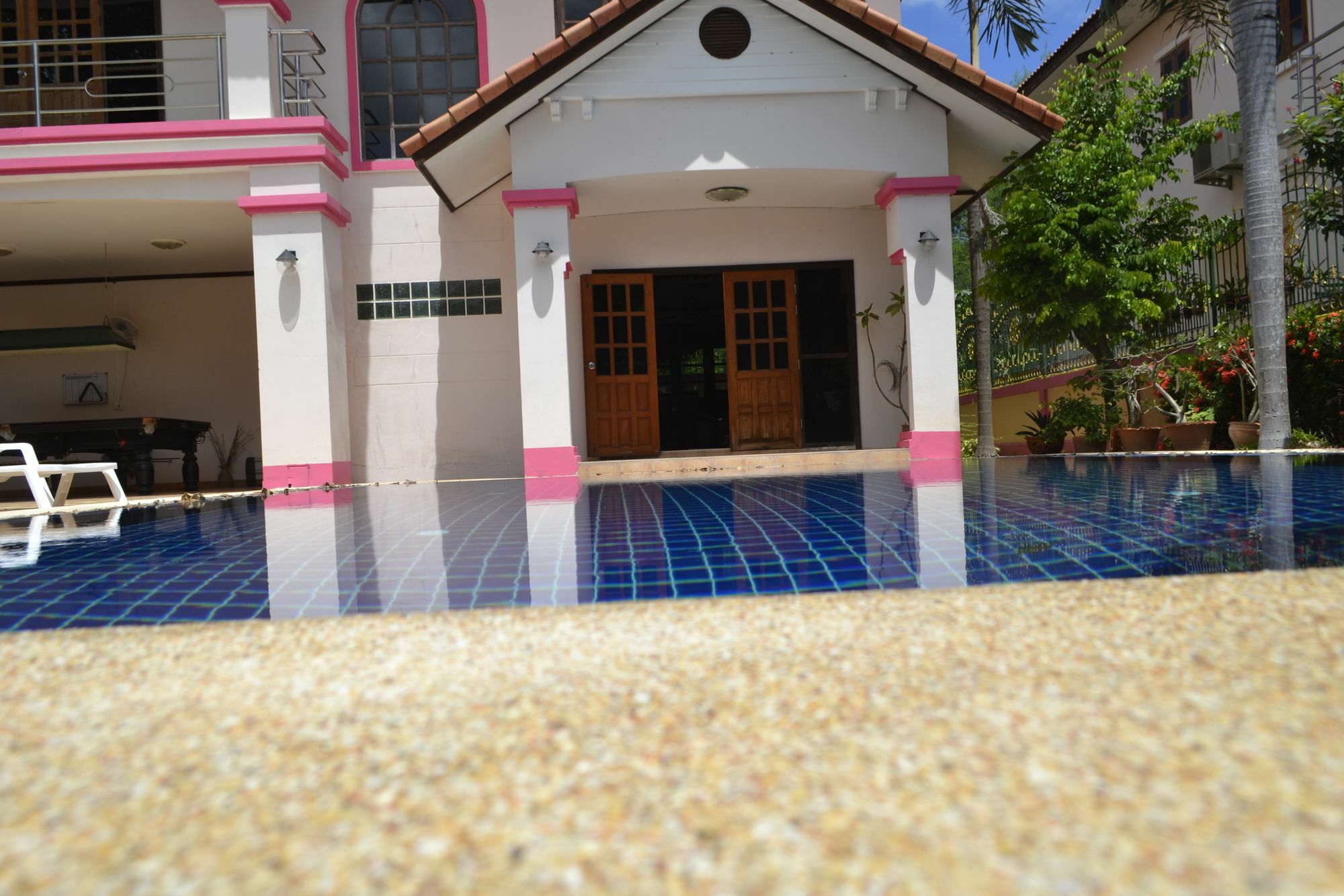 Cesar House Hotel *
