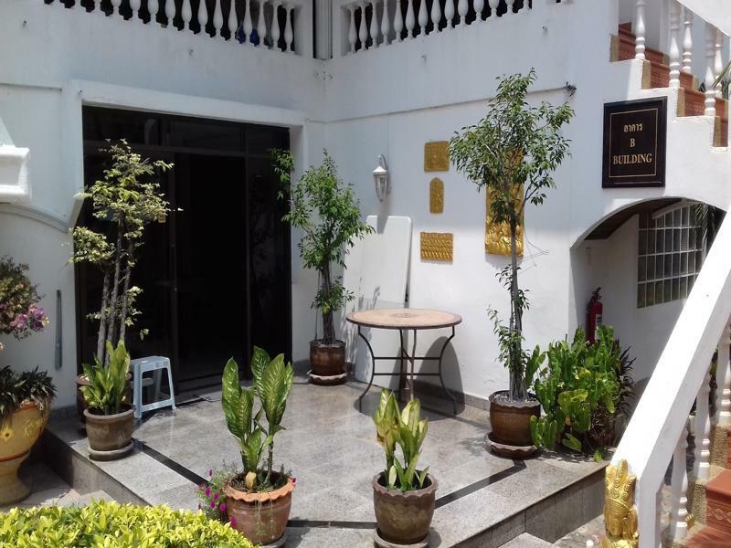 Oranje Hotel 3*