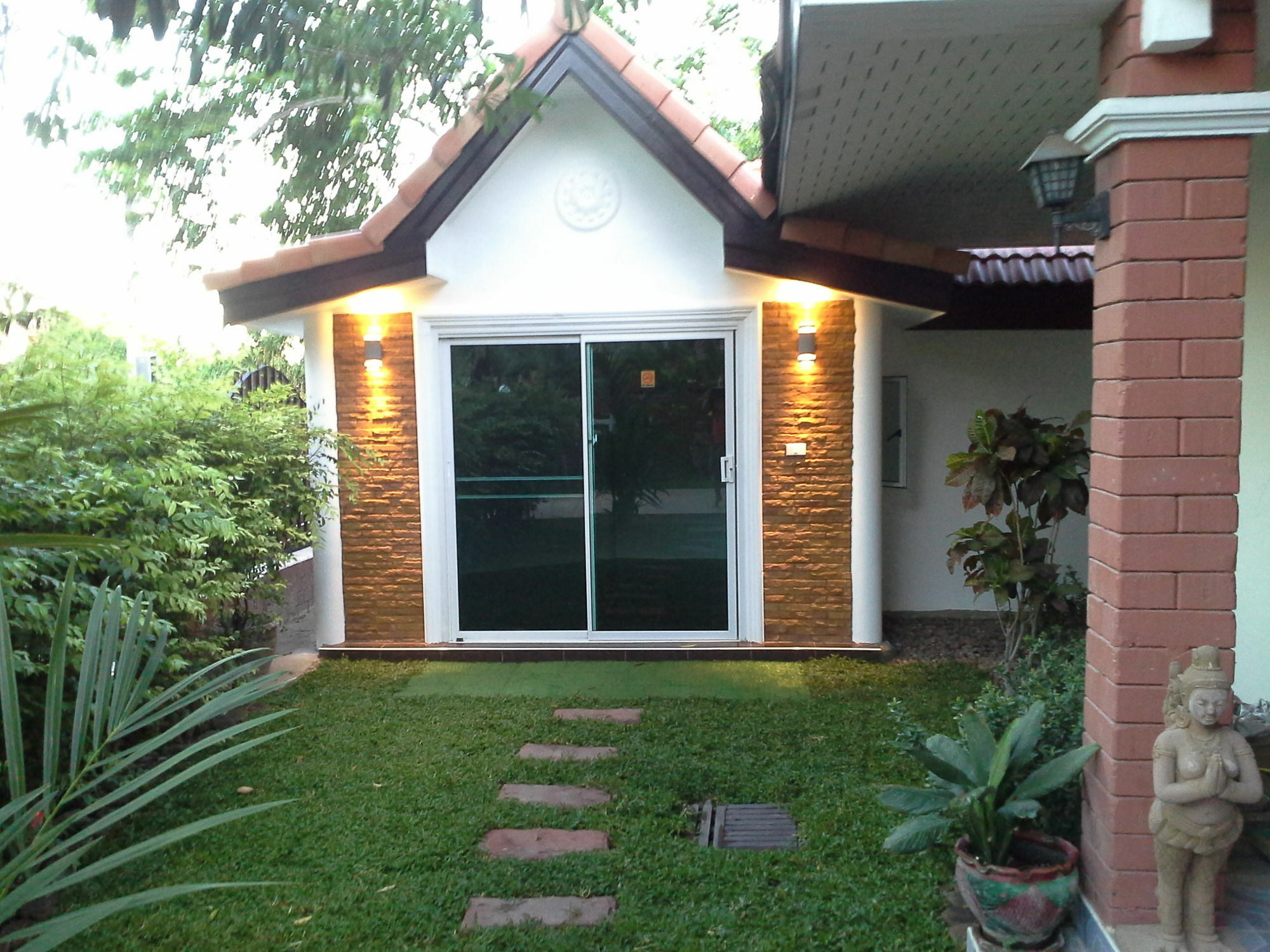 Villa Baan Kanittha - 4 Bedrooms Private Pool Pattaya