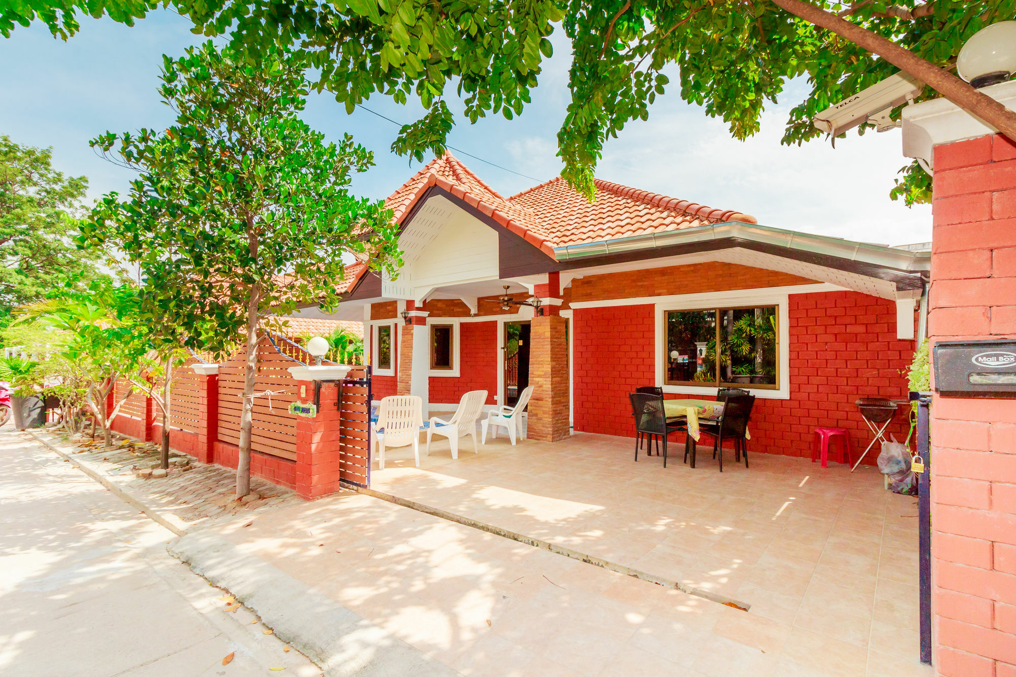 Baan Kanittha - 4 Bedrooms Private Pool Pattaya