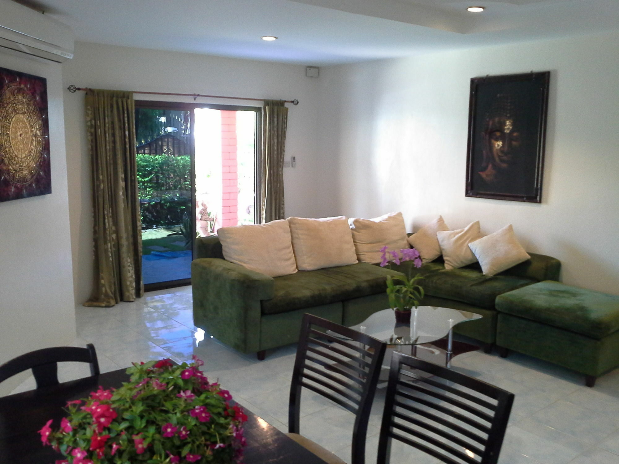 Baan Kanittha - 4 Bedrooms Private Pool *