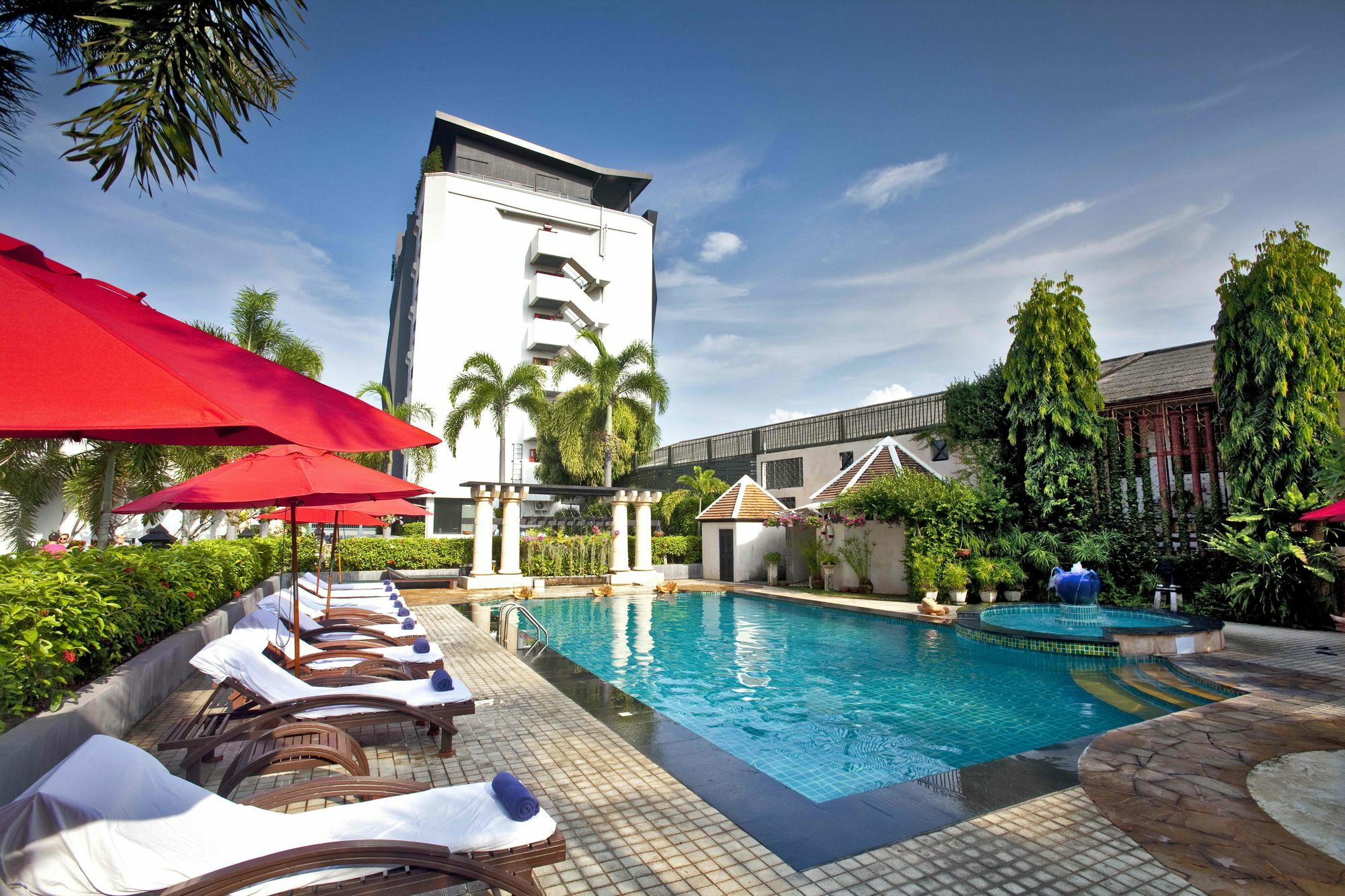 Asleep By Lantana Albergue Pattaya