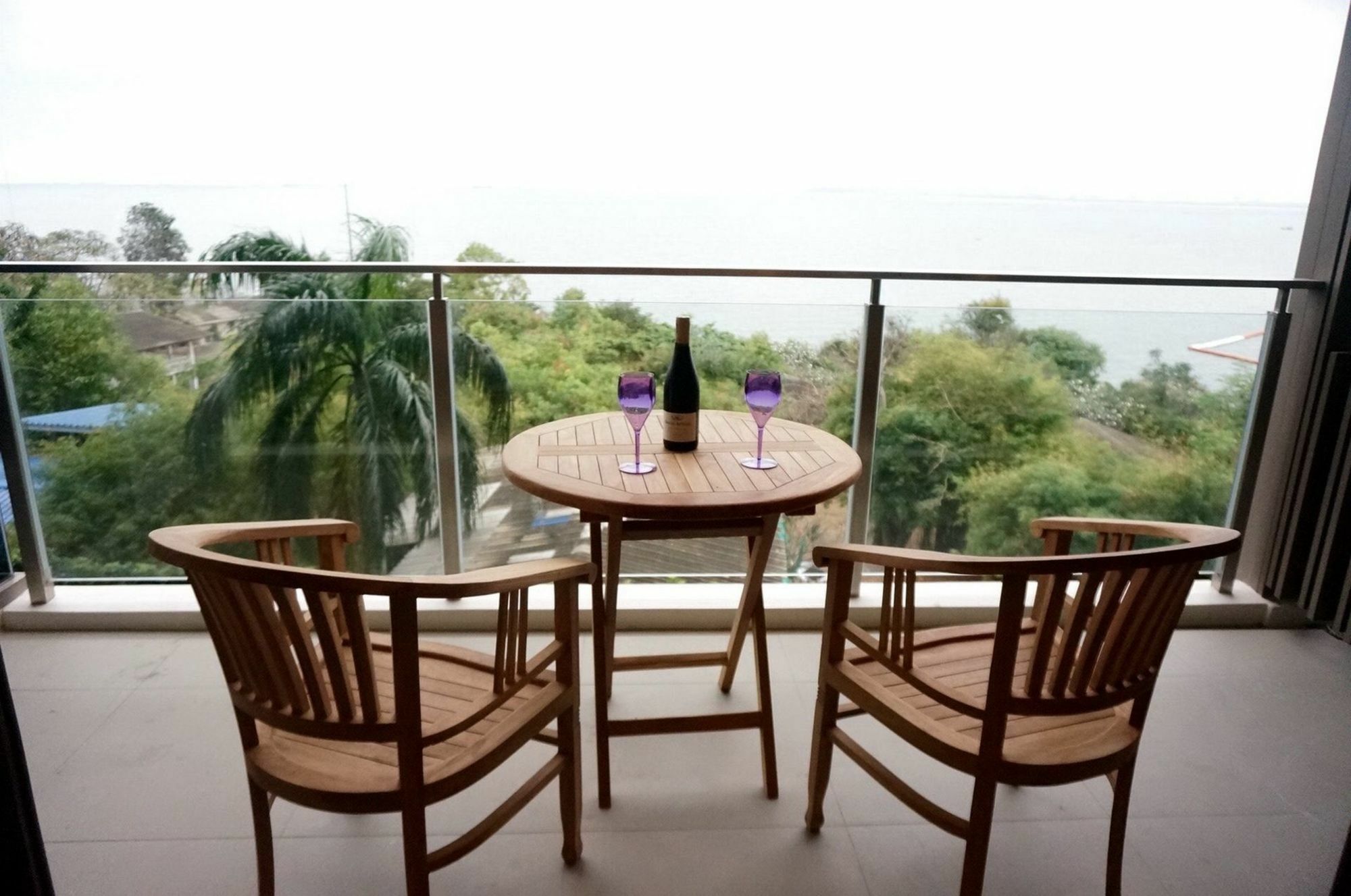 Baan Plai Haad Beachfront