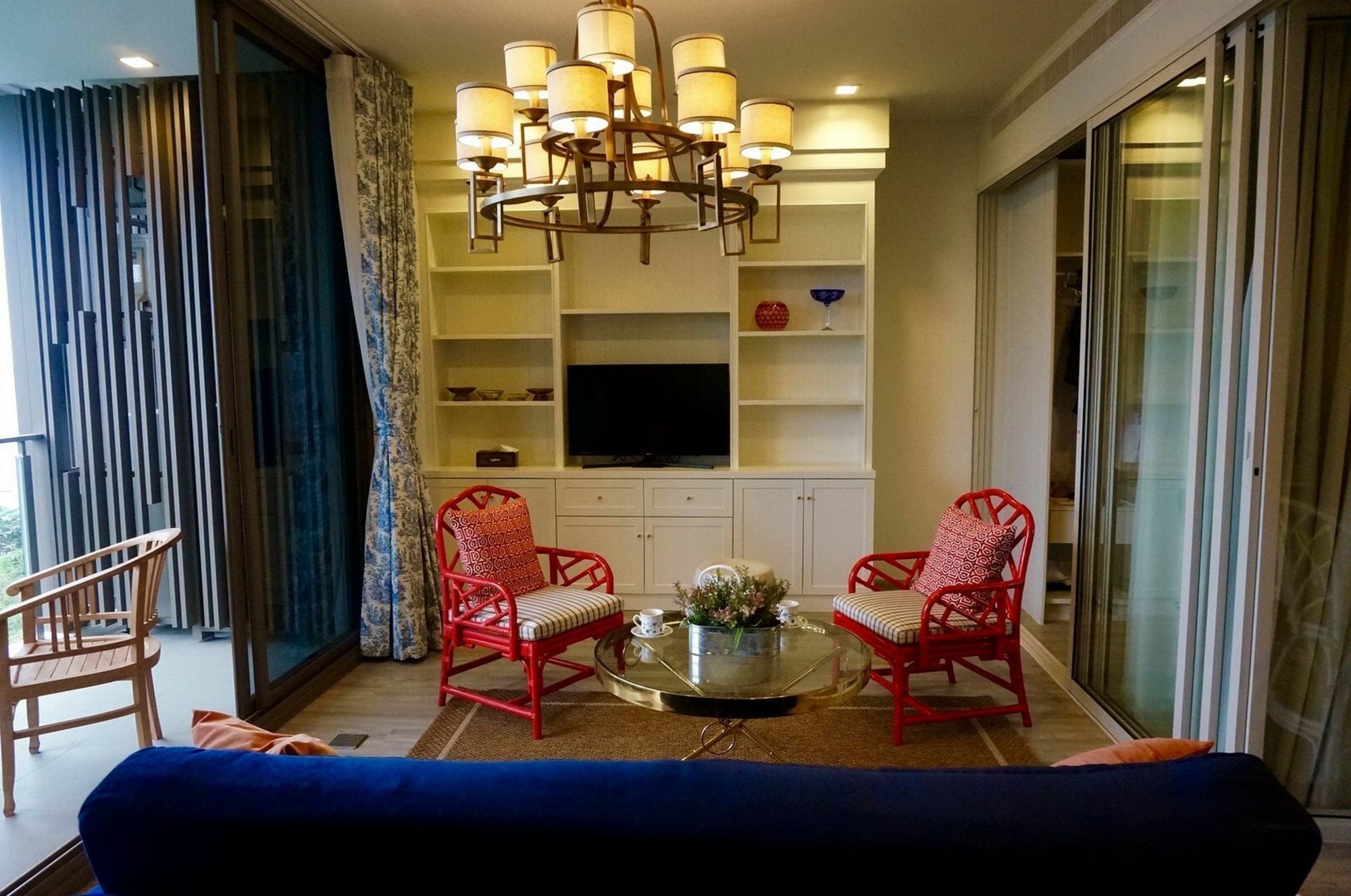 Baan Plai Haad Beachfront Apartment Pattaya