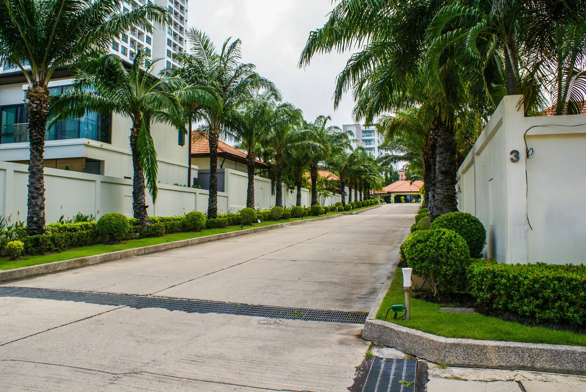 Majestic With House No.52