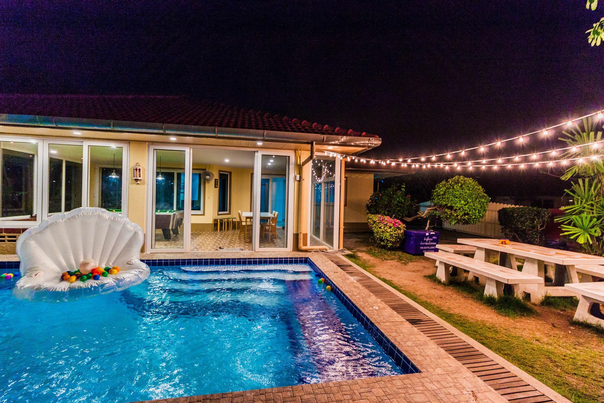 Fairys House Pool Pattaya