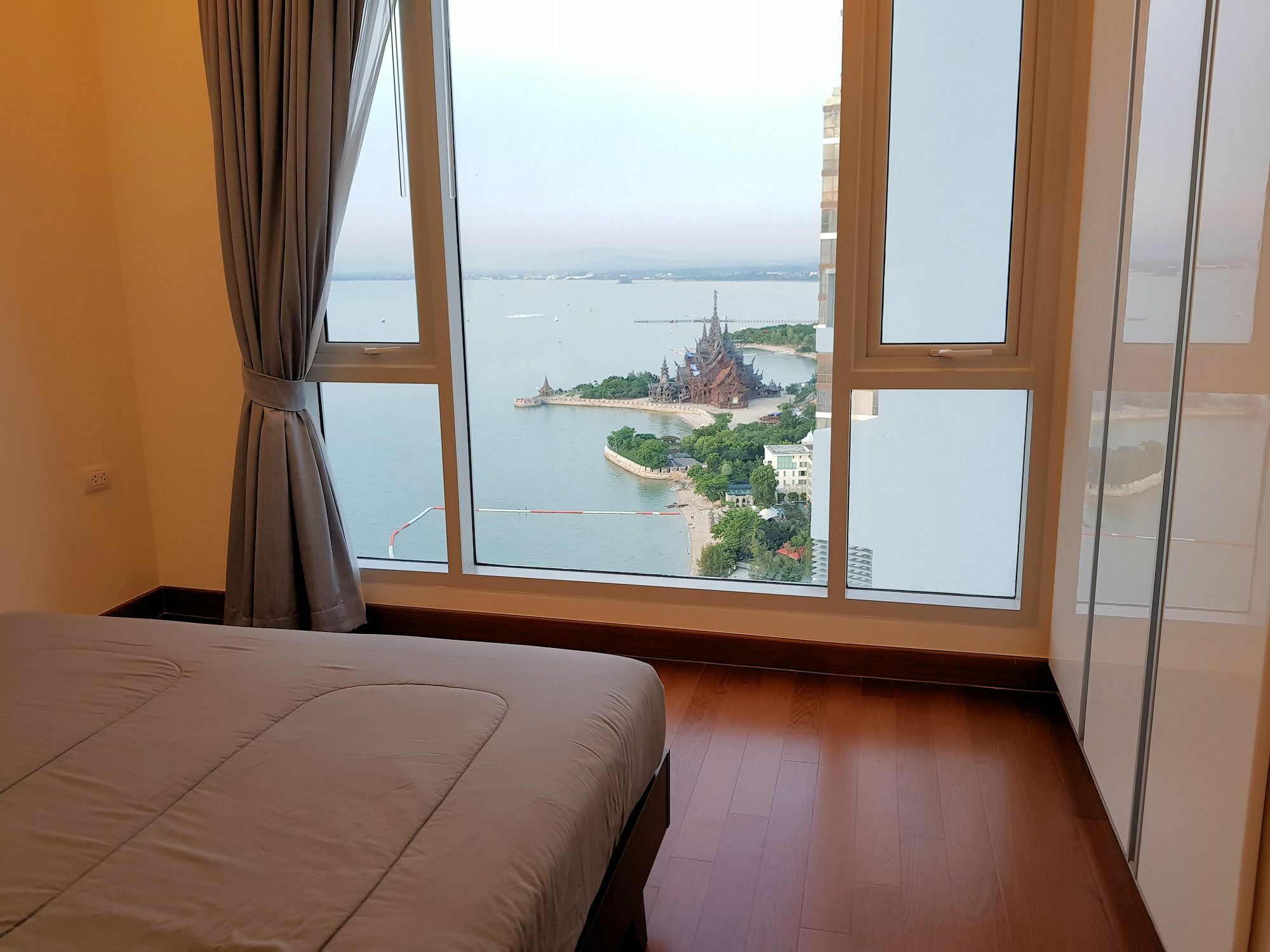 The Palm 2br By 3* Pattaya