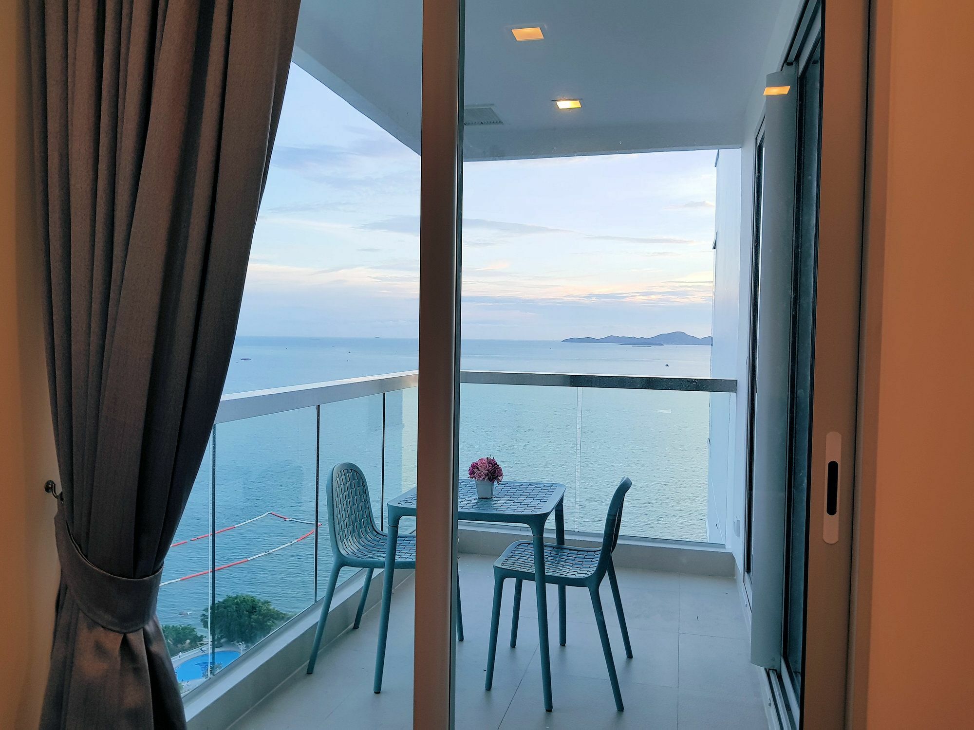 The Palm 2br By Hotel