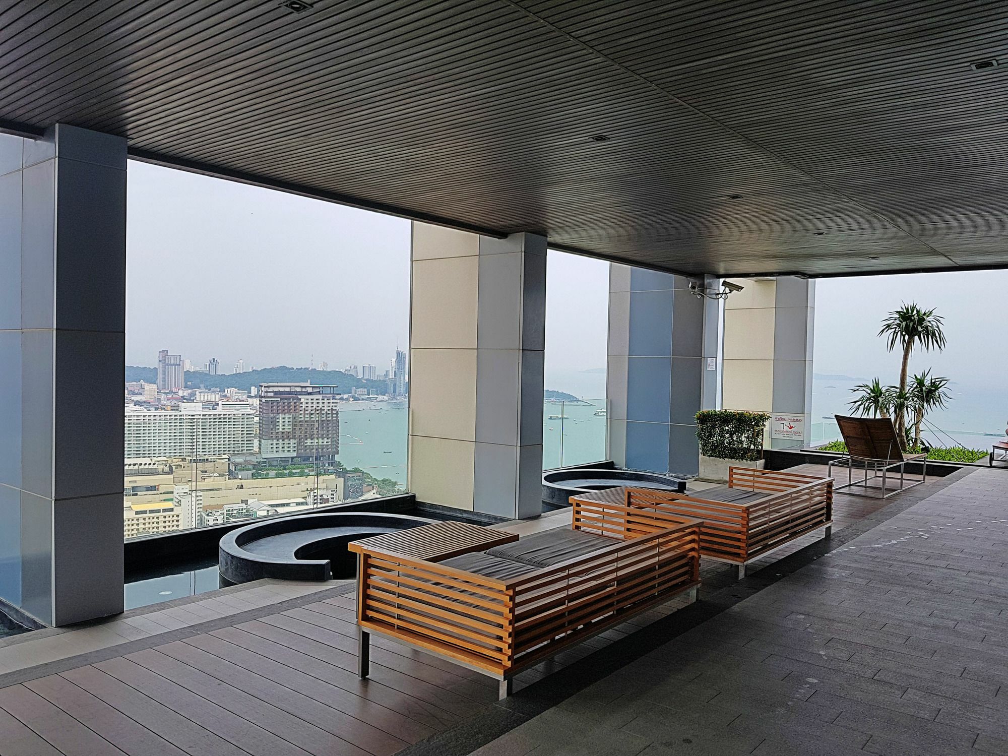 Hotel 2br Centric Sea 843 By 3*