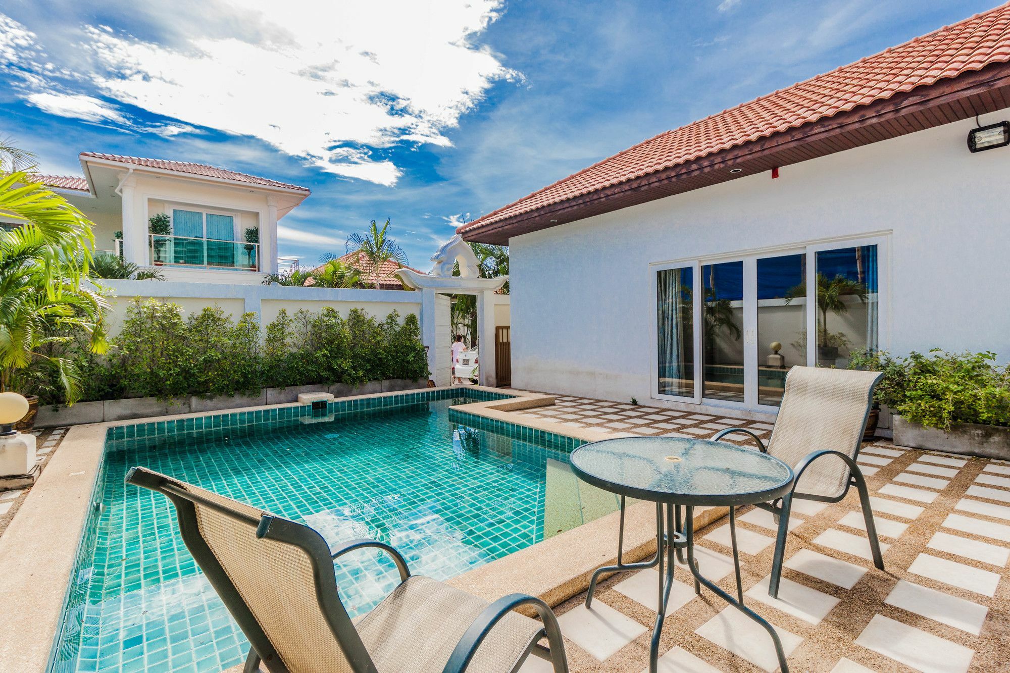 Majestic Pool By Sunny Pattaya