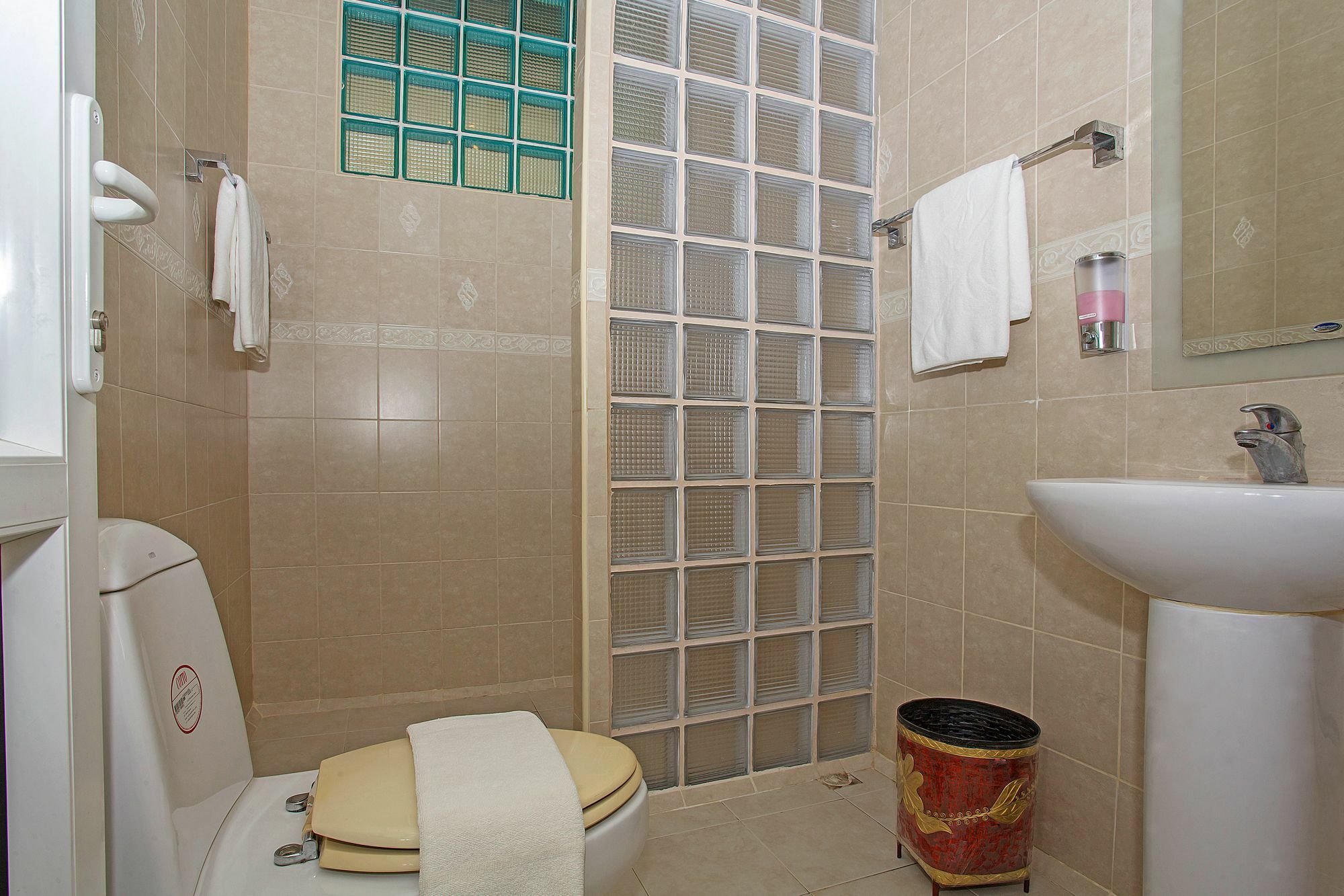 Villa Nai Mueang Far With - 4 Bedroom *