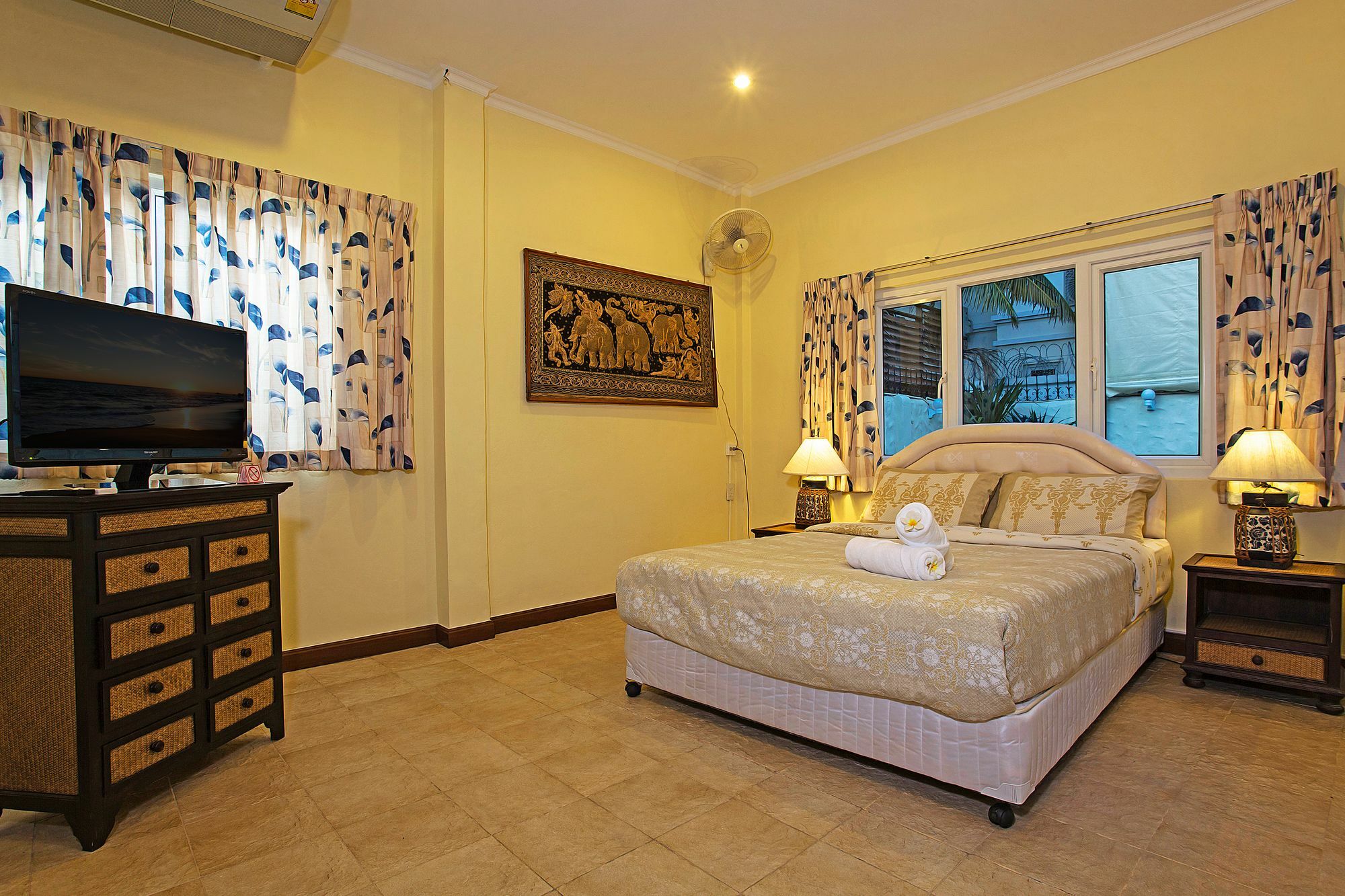 Nai Mueang Far With - 4 Bedroom *