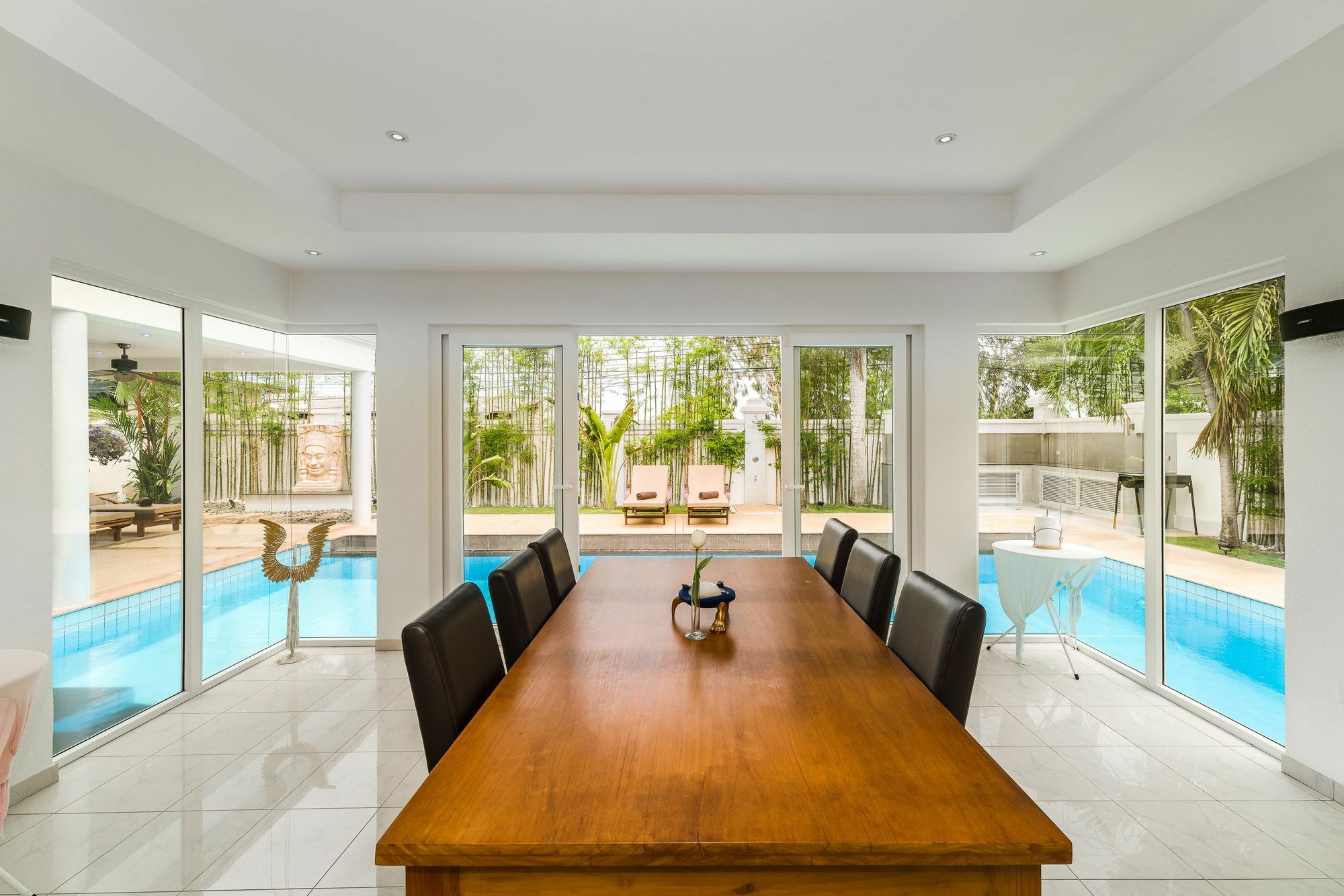 Luxury Pool 52 4br 8-10 Persons Villa Pattaya