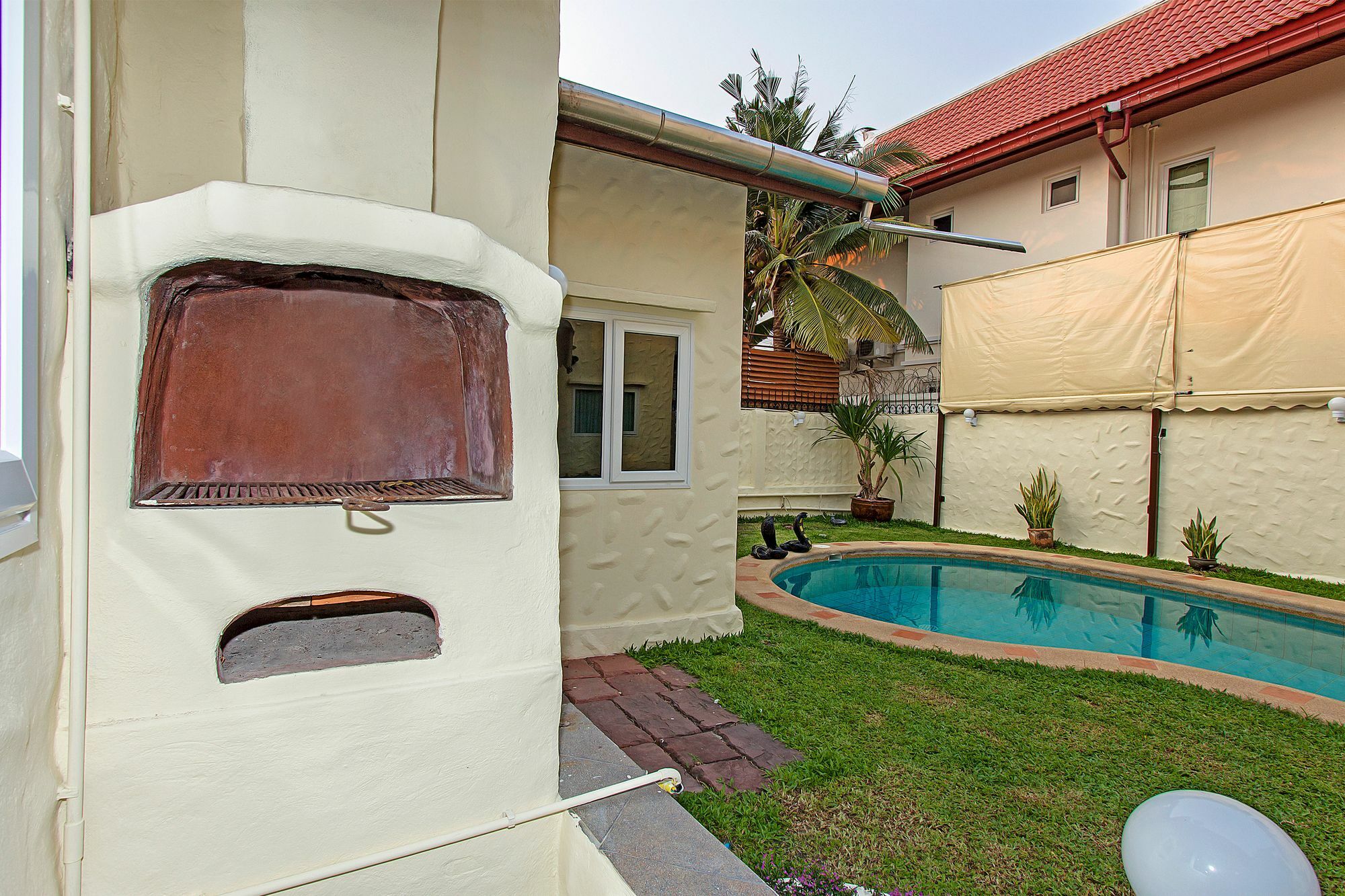 Nai Mueang Far With - 4 Bedroom *