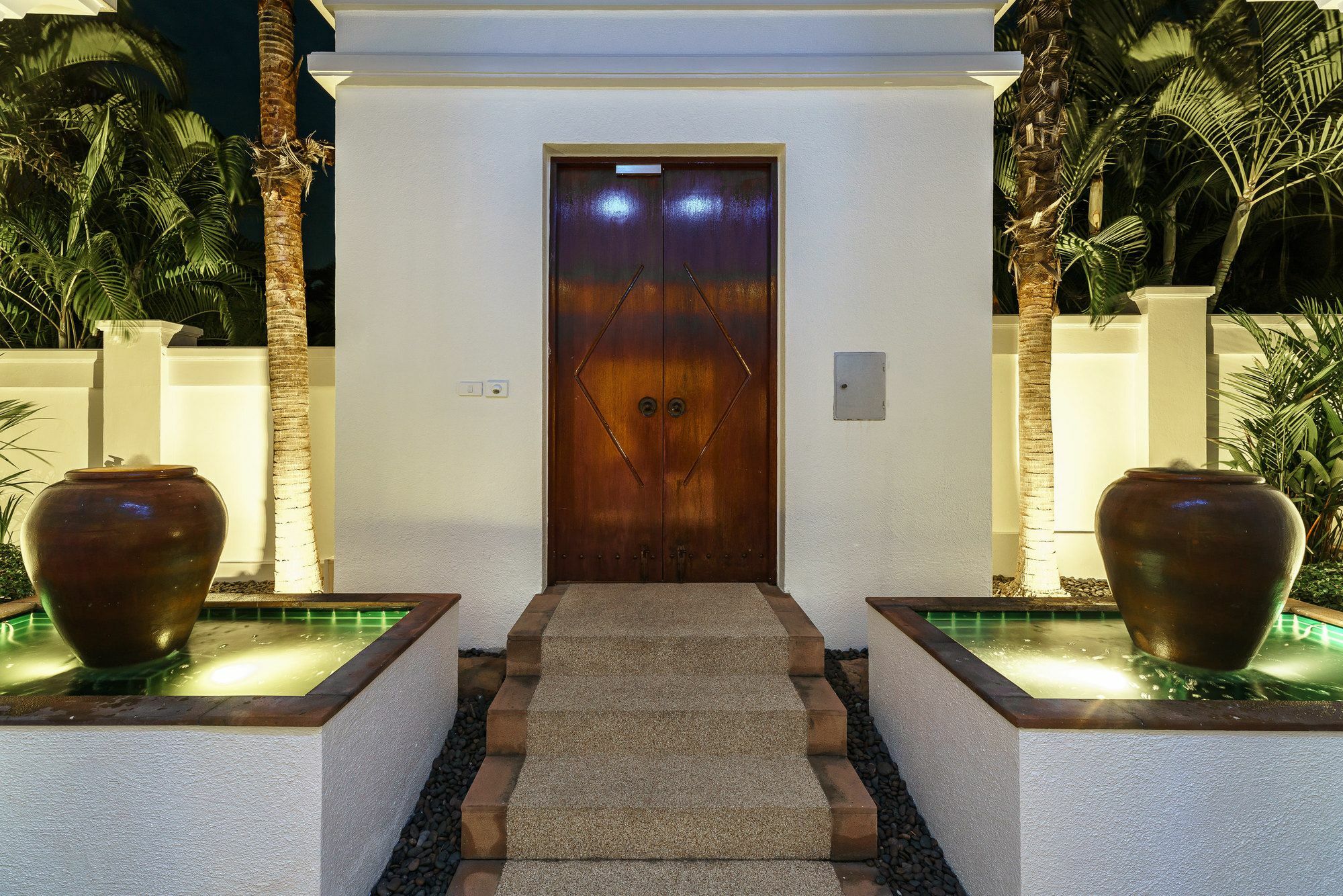 Villa Luxury Pool 52 4br 8-10 Persons Pattaya
